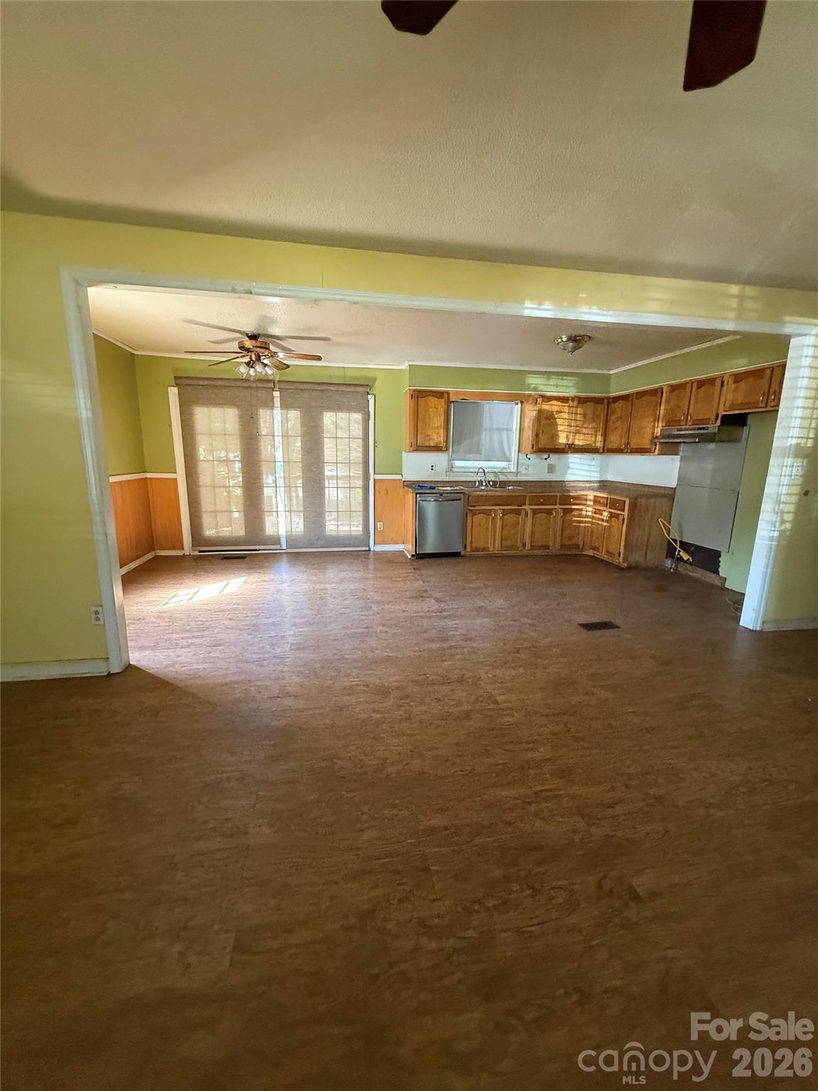 Single Family Residence at 324 Briarwood Drive, Dallas, photo 7 of 28