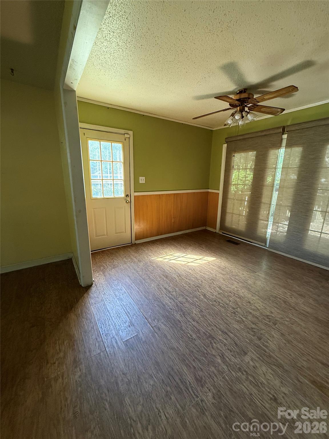 Single Family Residence at 324 Briarwood Drive, Dallas, photo 9 of 28