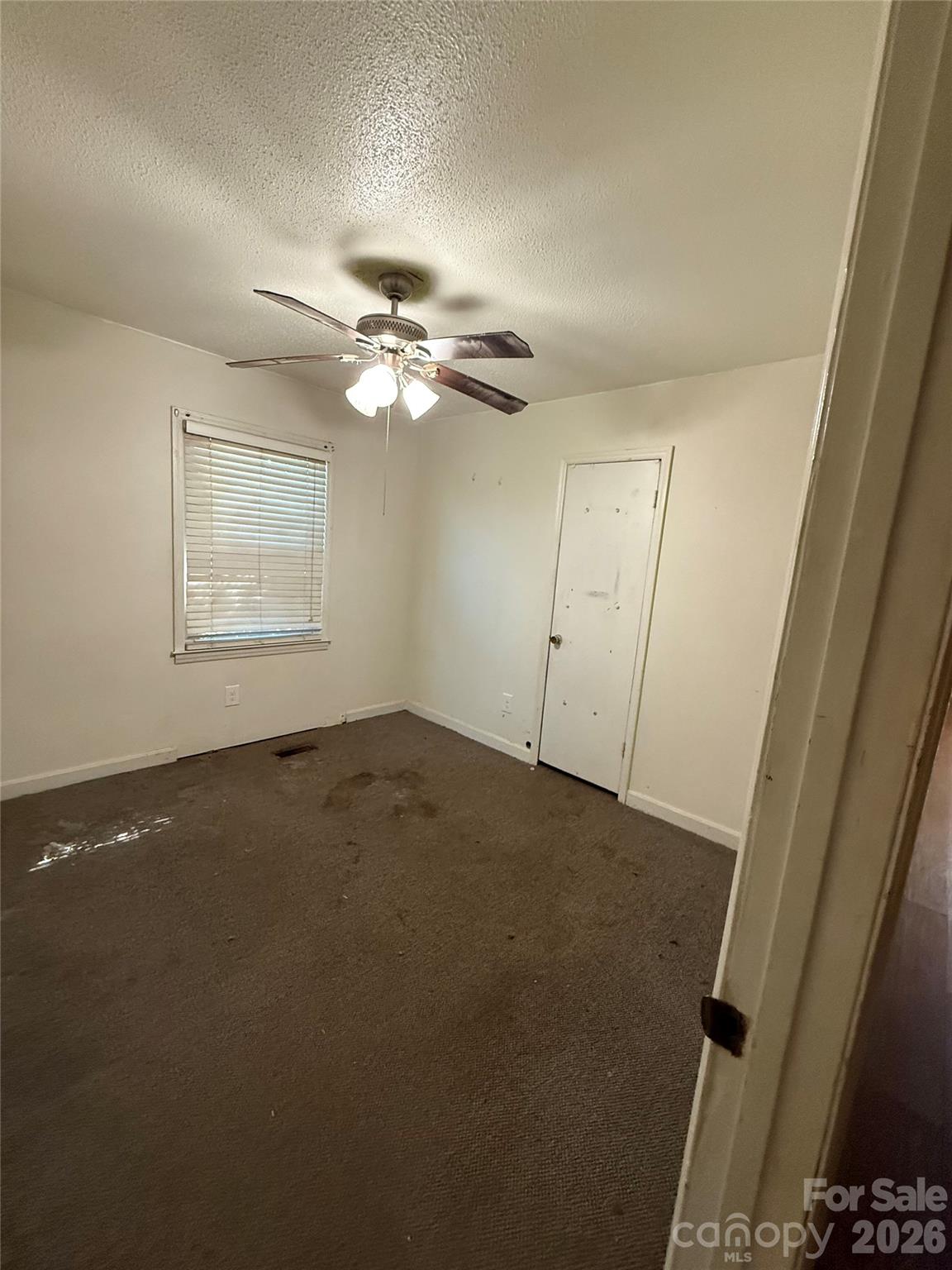 Single Family Residence at 324 Briarwood Drive, Dallas, photo 10 of 28
