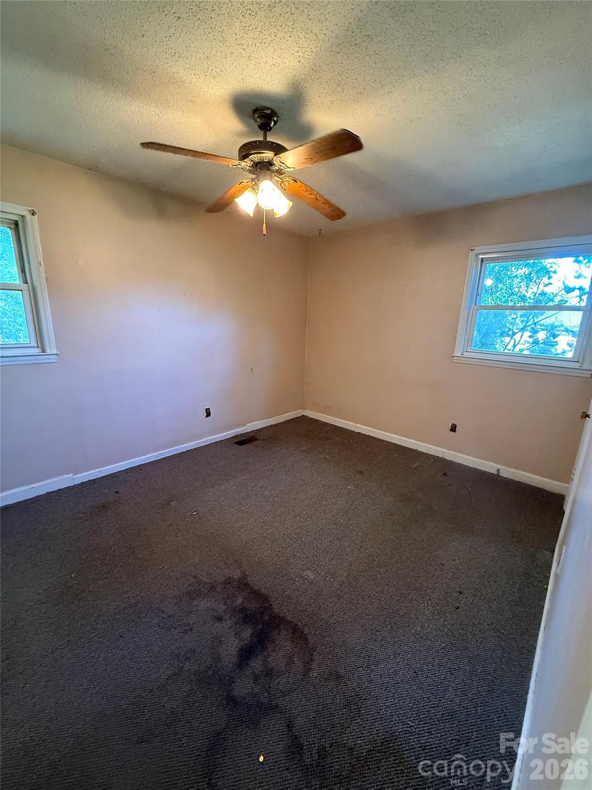 Single Family Residence at 324 Briarwood Drive, Dallas, photo 12 of 28