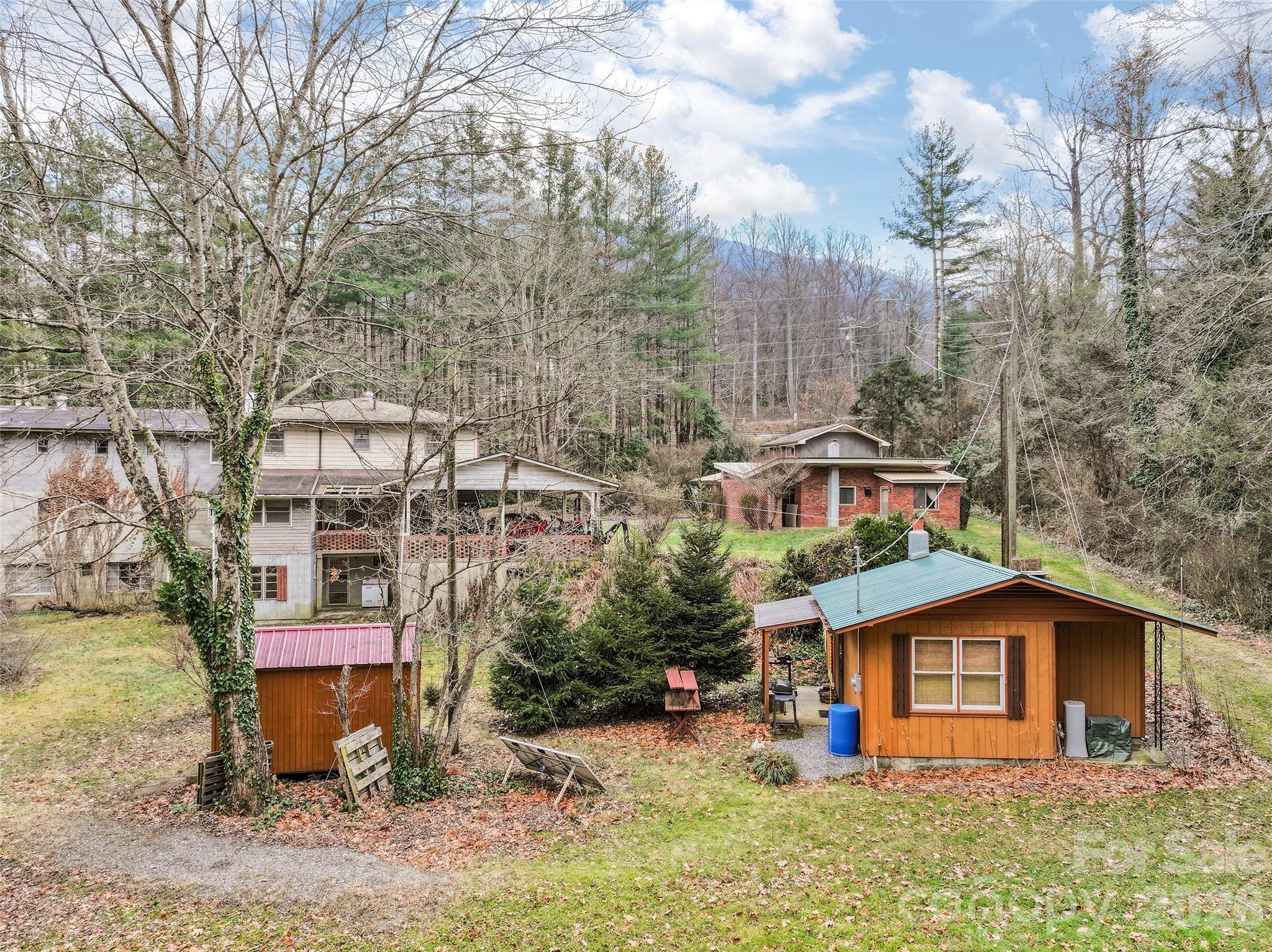 Hotel/Motel at 20826 Great Smoky Mountain Expressway, Waynesville, photo 9 of 41