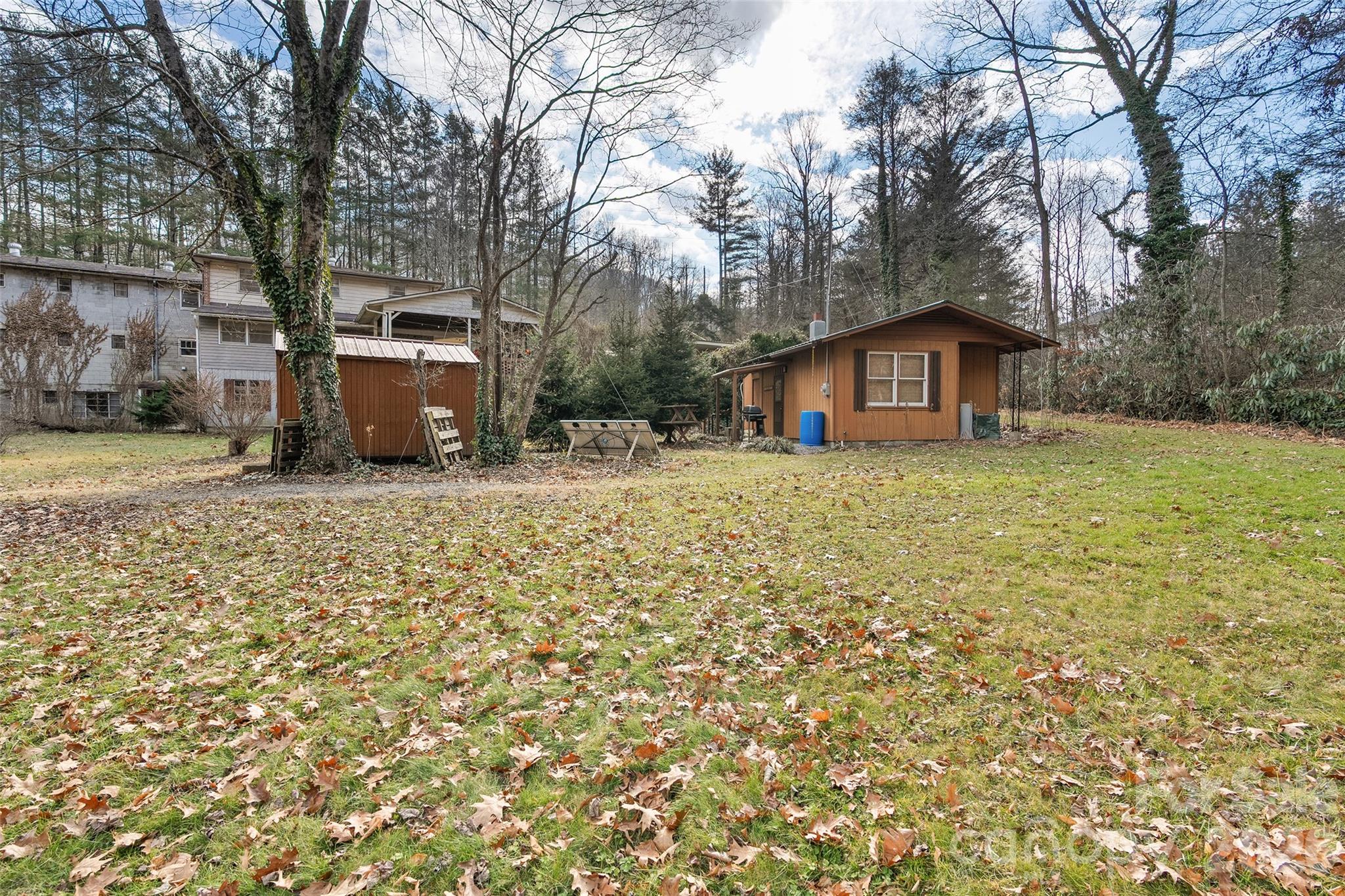 Hotel/Motel at 20826 Great Smoky Mountain Expressway, Waynesville, photo 10 of 41