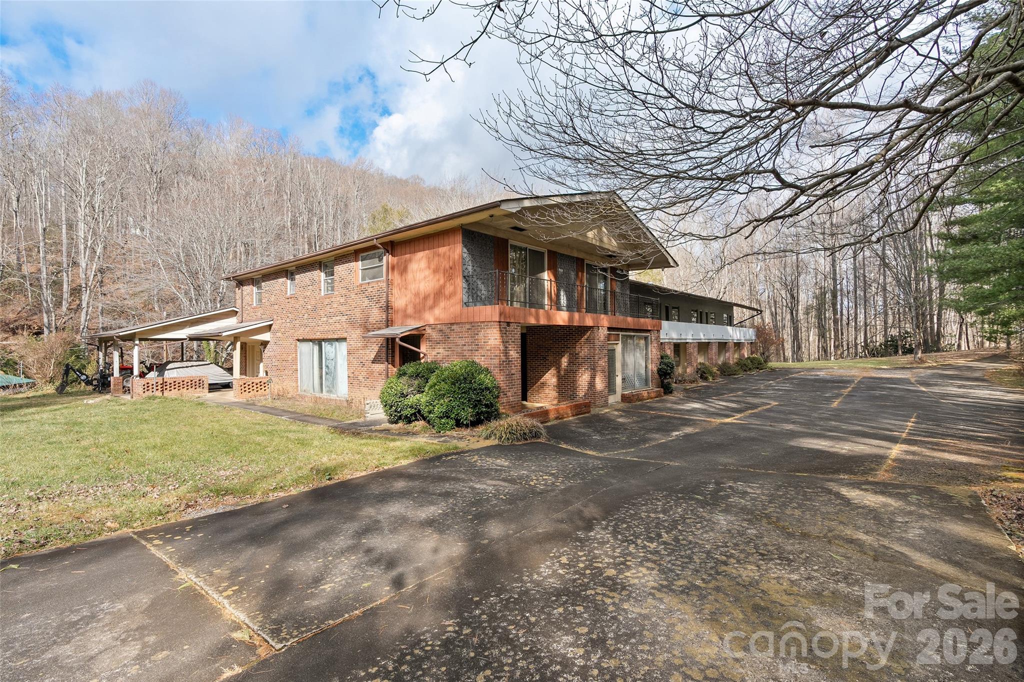 Hotel/Motel at 20826 Great Smoky Mountain Expressway, Waynesville, photo 11 of 41