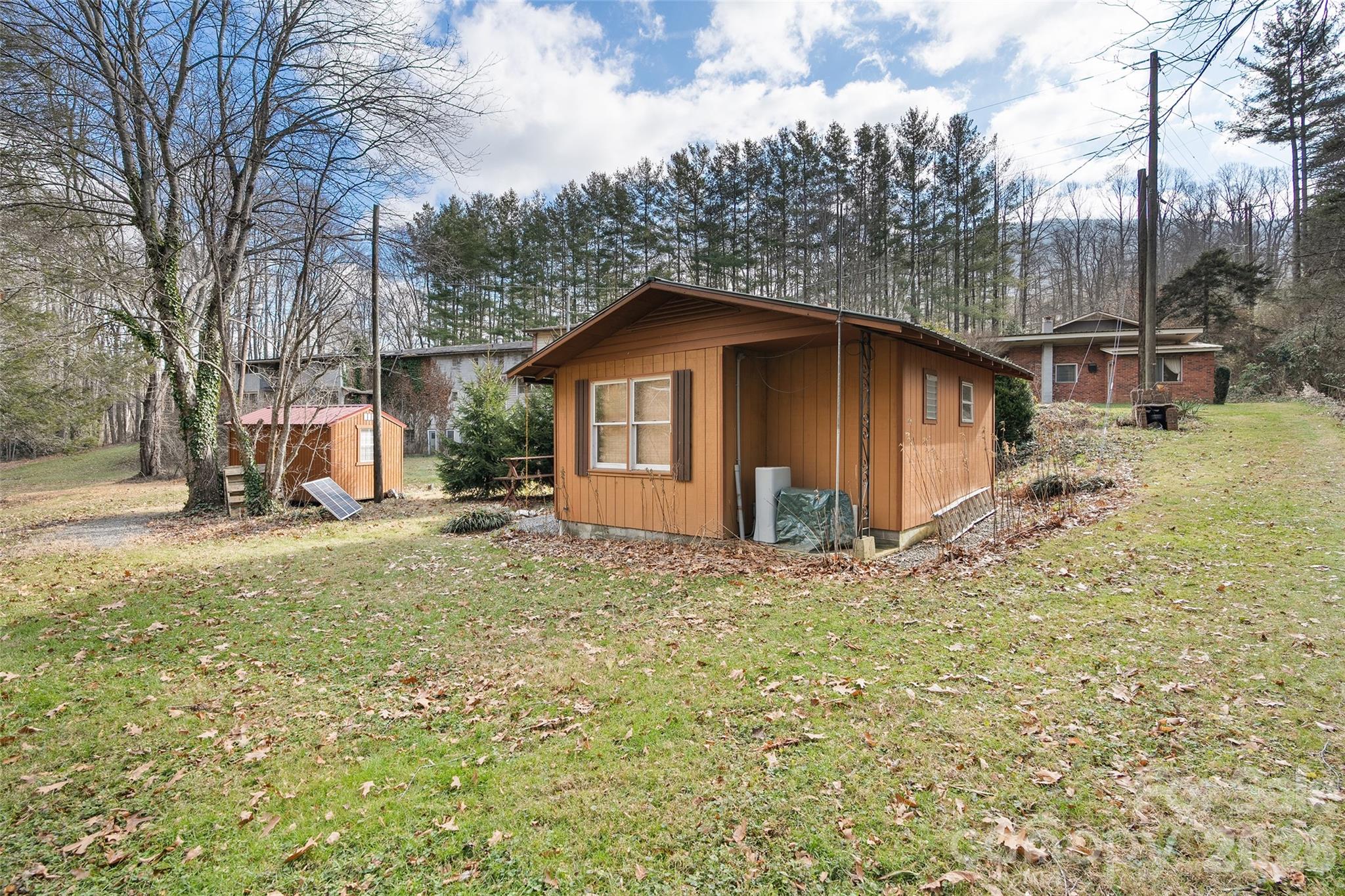 Hotel/Motel at 20826 Great Smoky Mountain Expressway, Waynesville, photo 14 of 41