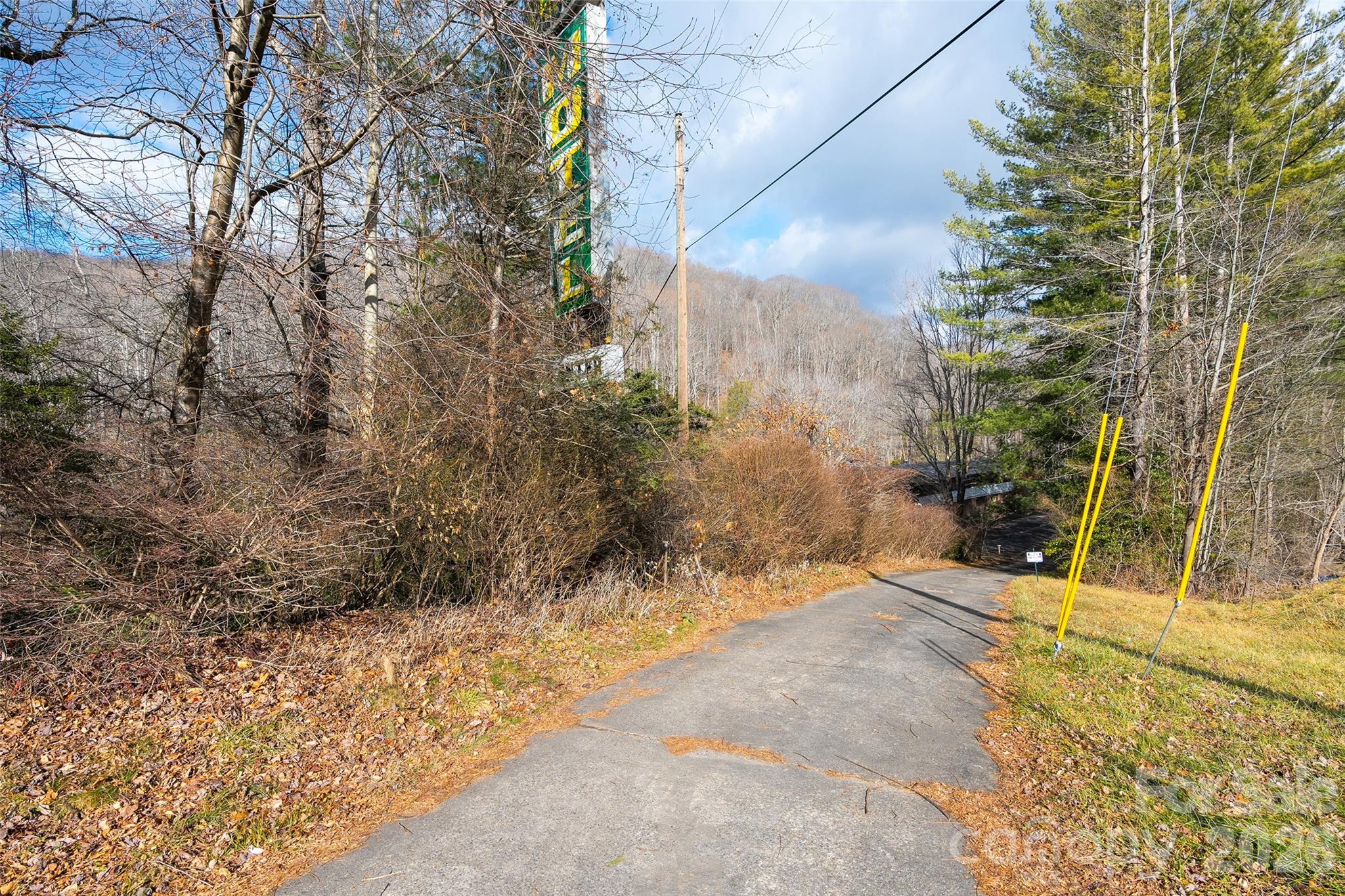 Hotel/Motel at 20826 Great Smoky Mountain Expressway, Waynesville, photo 39 of 41
