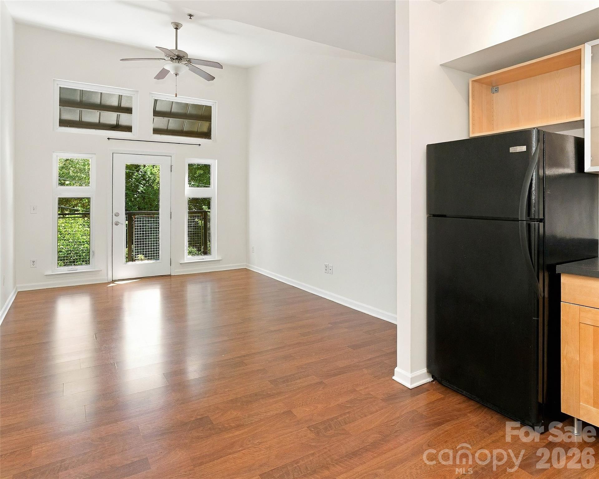 Condominium at 125 Clingman Avenue, Asheville, photo 8 of 36