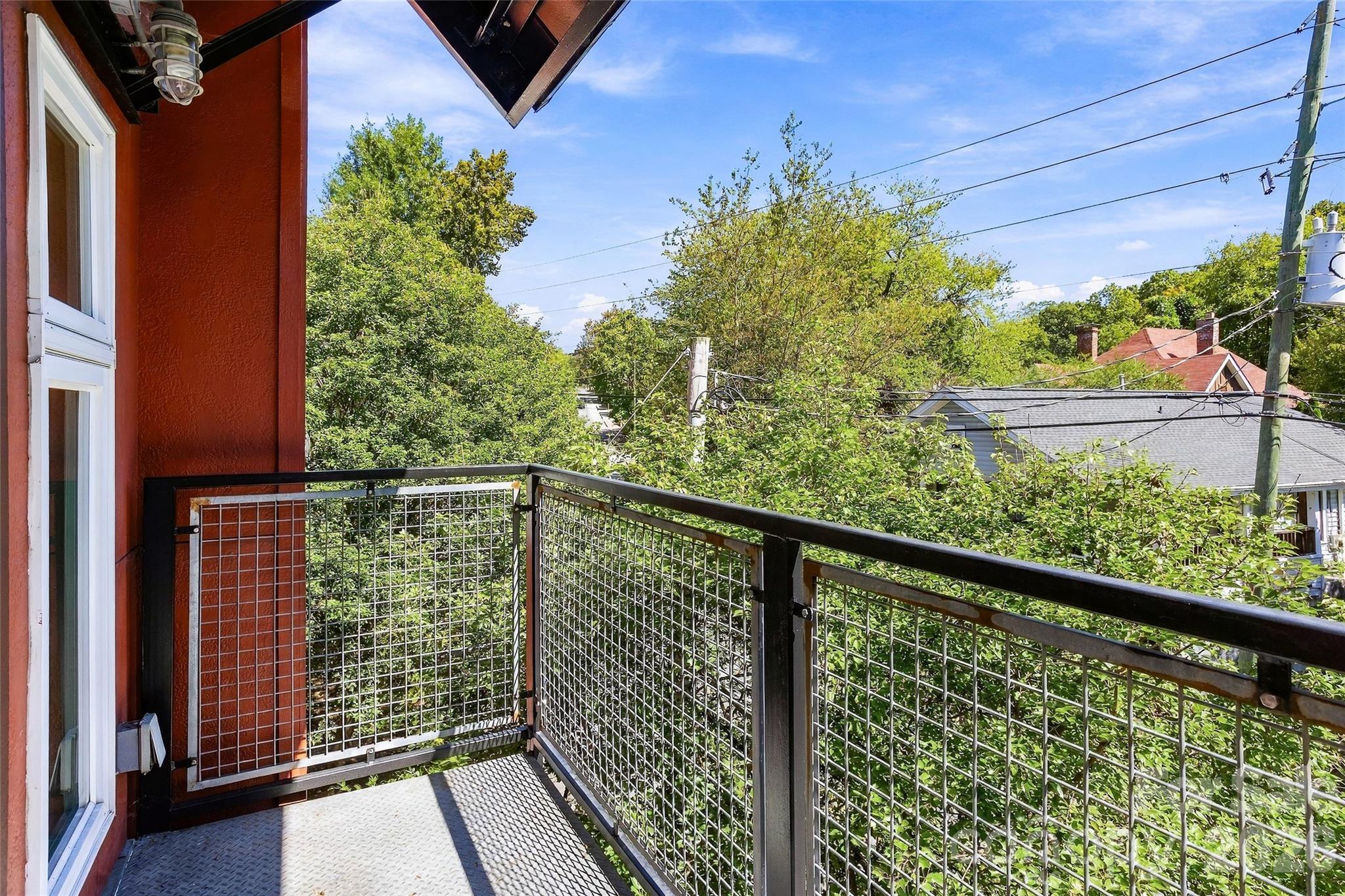 Condominium at 125 Clingman Avenue, Asheville, photo 24 of 36