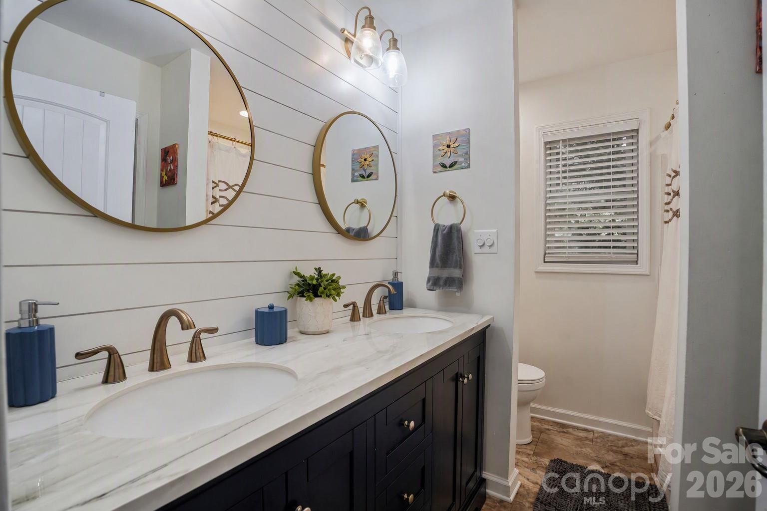 Single Family Residence at 2250 Mallard Cove Drive, Nebo, photo 13 of 48