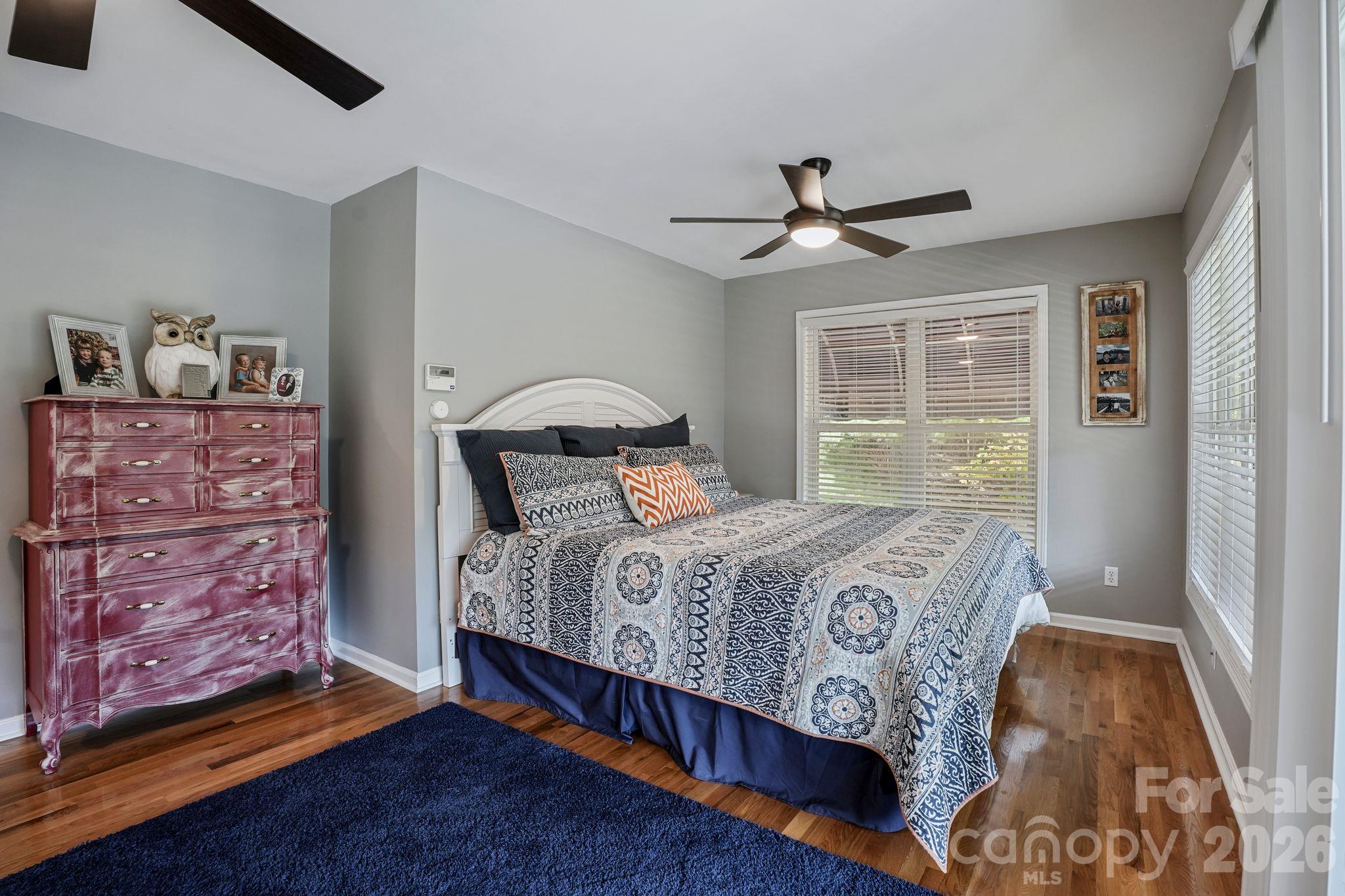 Single Family Residence at 2250 Mallard Cove Drive, Nebo, photo 15 of 48