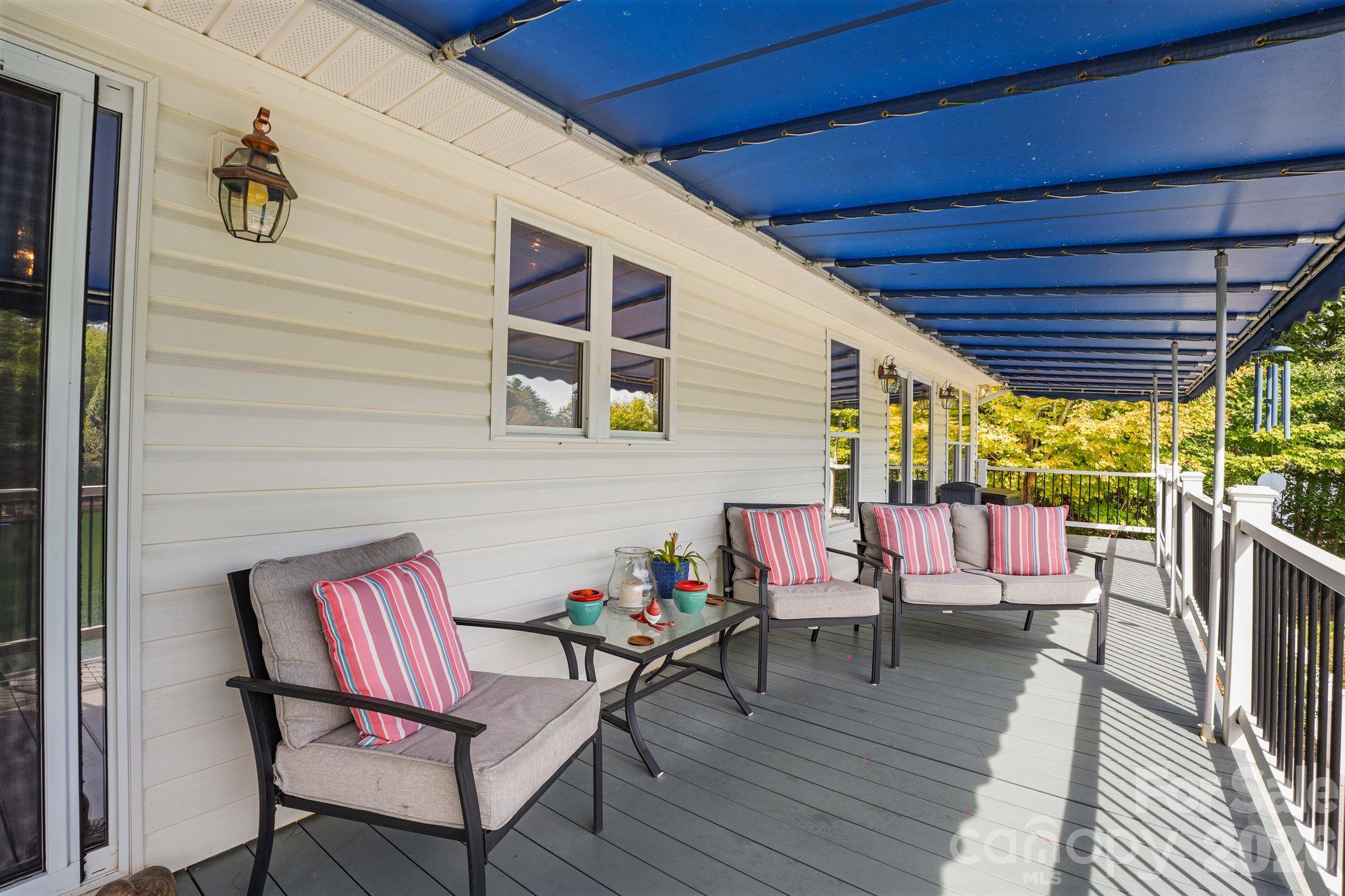 Single Family Residence at 2250 Mallard Cove Drive, Nebo, photo 21 of 48