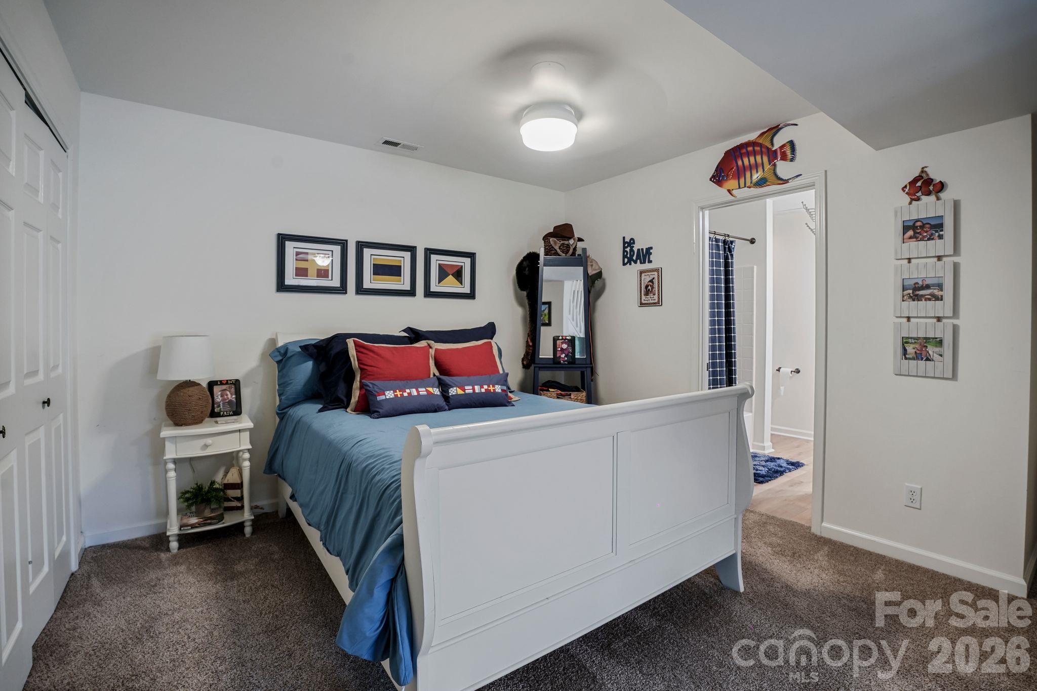 Single Family Residence at 2250 Mallard Cove Drive, Nebo, photo 23 of 48