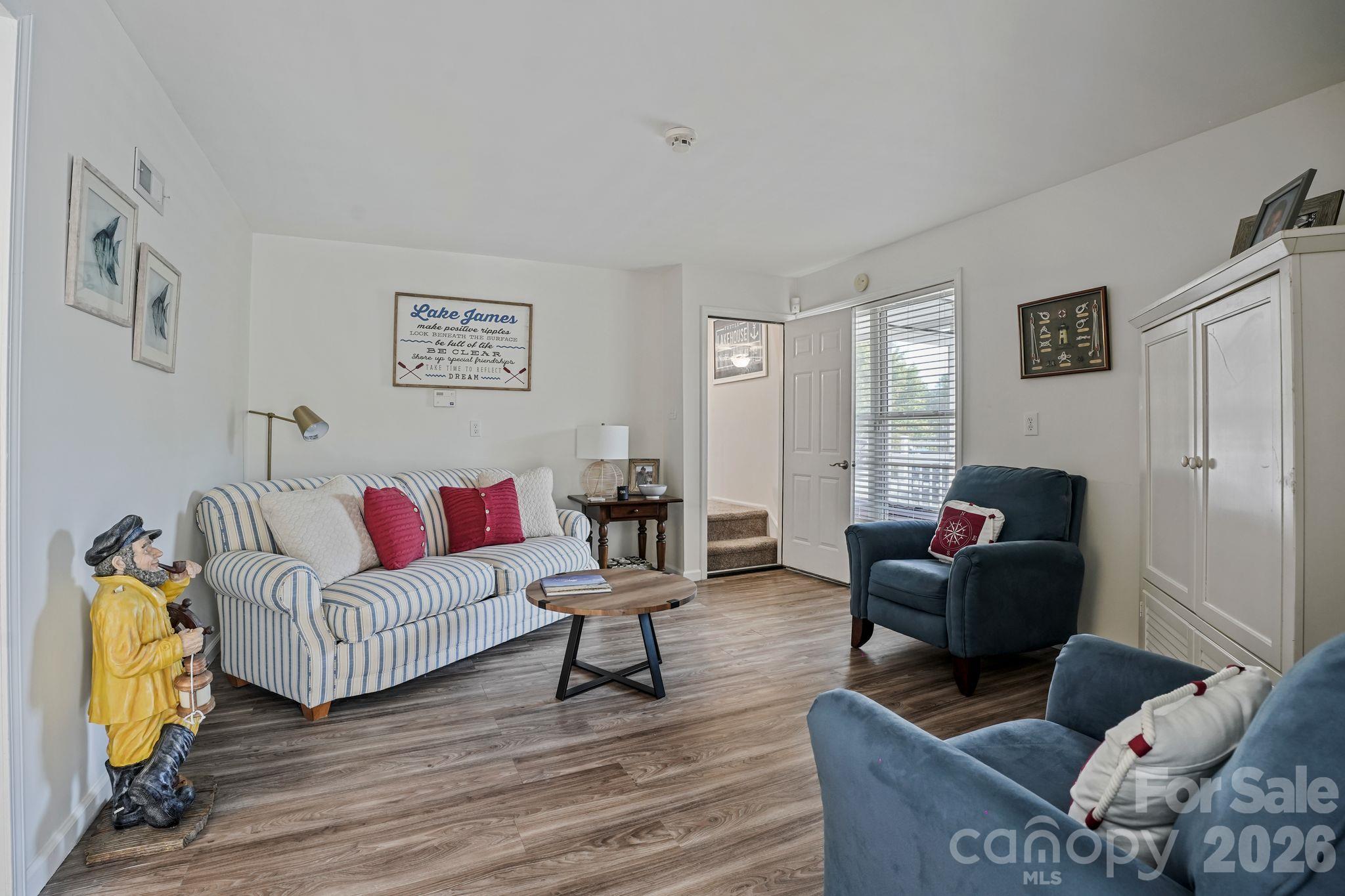 Single Family Residence at 2250 Mallard Cove Drive, Nebo, photo 24 of 48