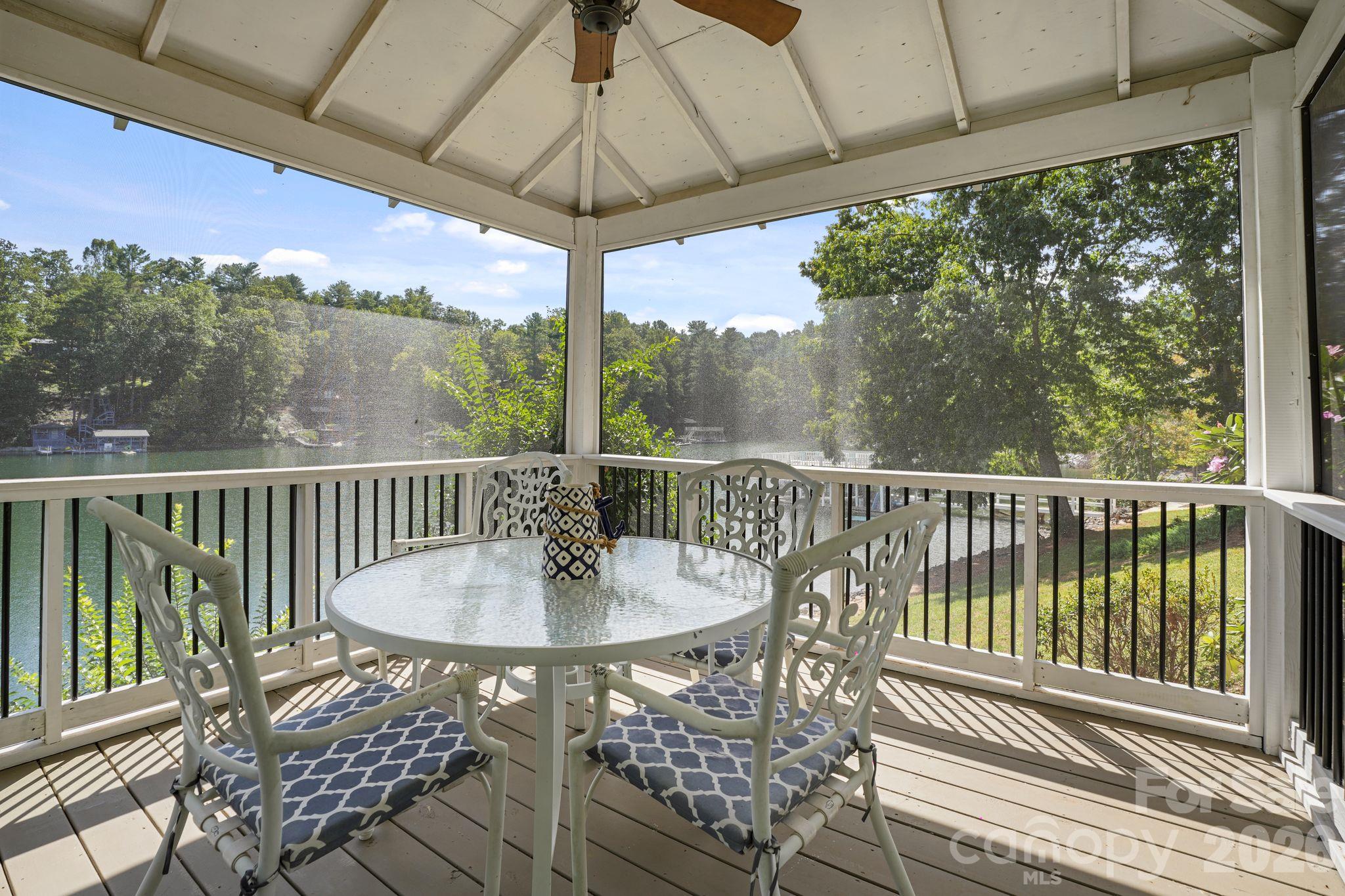 Single Family Residence at 2250 Mallard Cove Drive, Nebo, photo 40 of 48