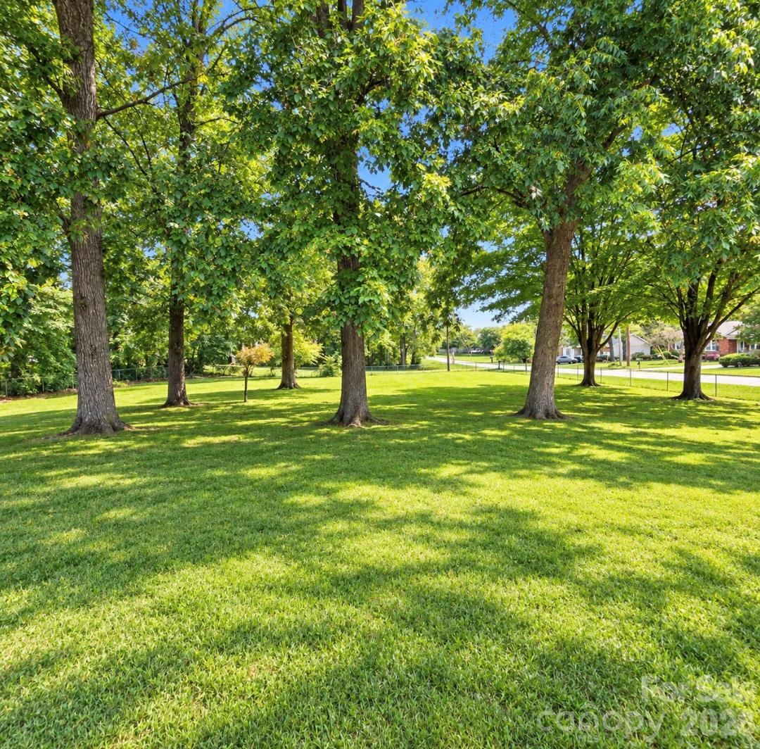 Single Family Residence at 555 Palmer Road, Rockwell, photo 6 of 22