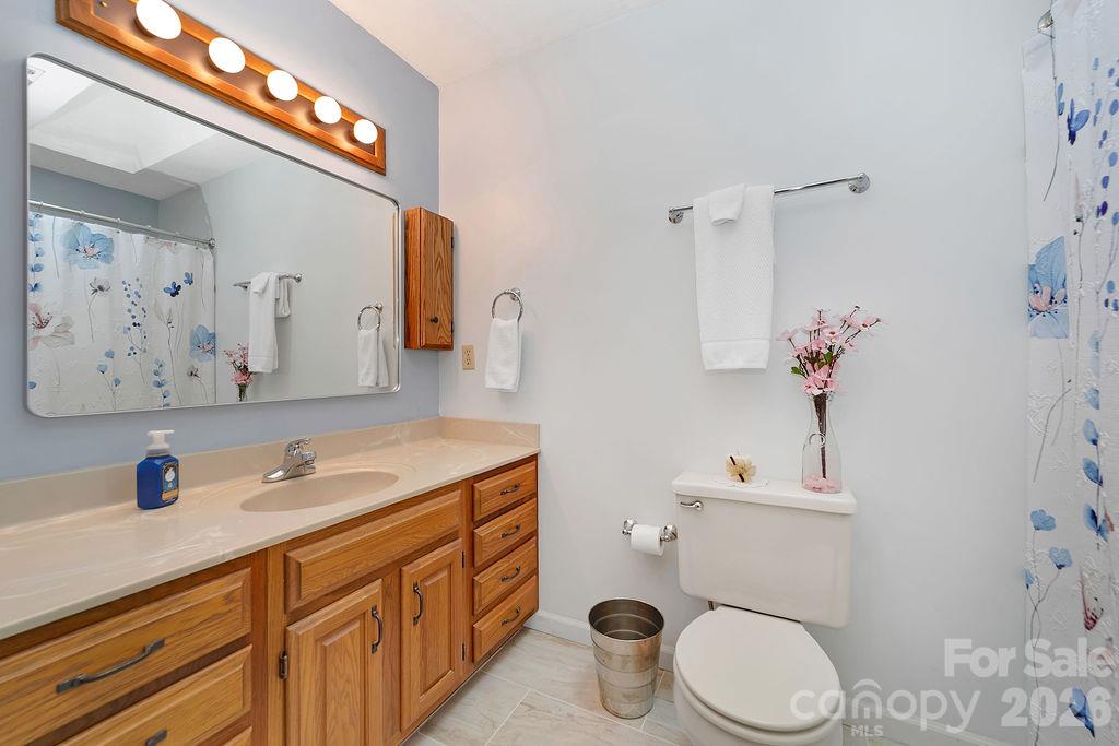Primary Bathroom - 239 Three Mile Knob Road, Pisgah Forest