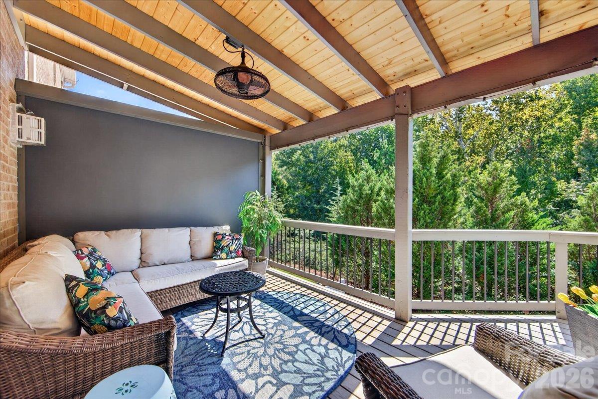 Upper deck over natural area very private - 3093 Hartson Pointe Drive, Fort Mill