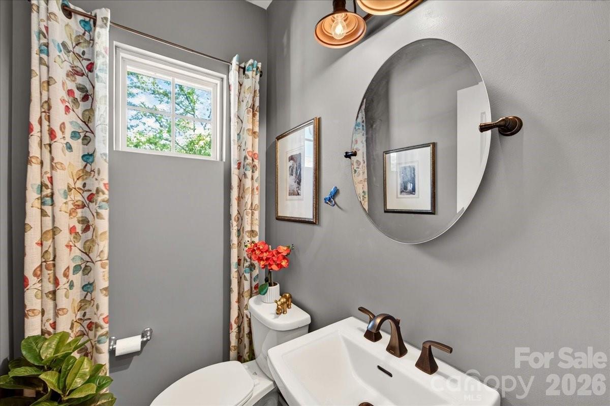 Main level half bath - 3093 Hartson Pointe Drive, Fort Mill