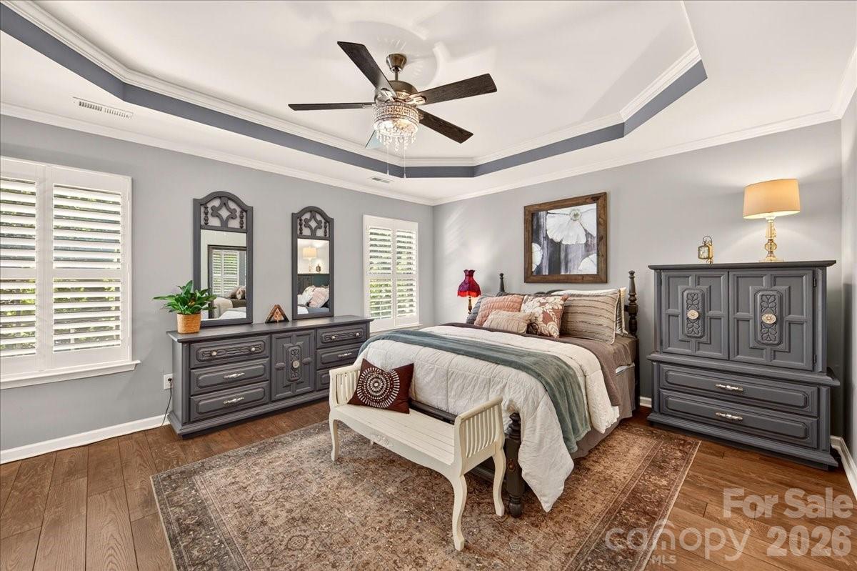 Primary suite with luxury bath and custom walk in closet - 3093 Hartson Pointe Drive, Fort Mill