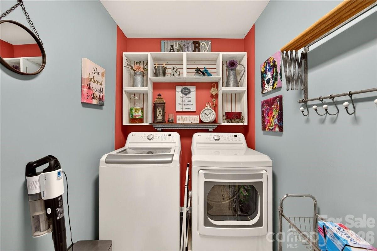 Laundry room second level - 3093 Hartson Pointe Drive, Fort Mill