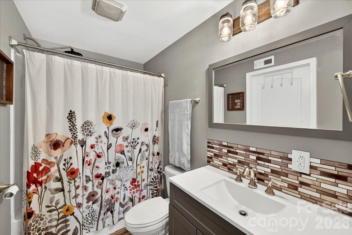 Full bath in basement - 3093 Hartson Pointe Drive, Fort Mill