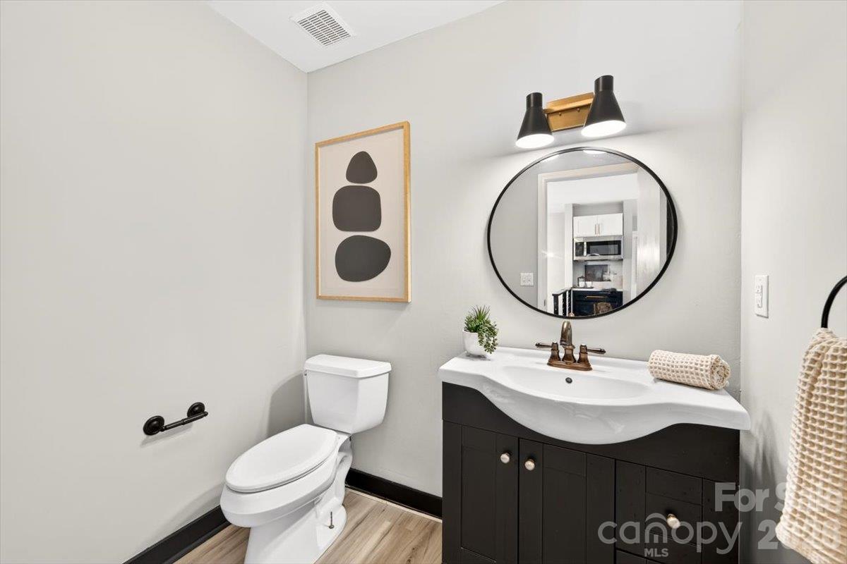 Single Family Residence at 16 Cove Creek Place SE, Concord, photo 20 of 47