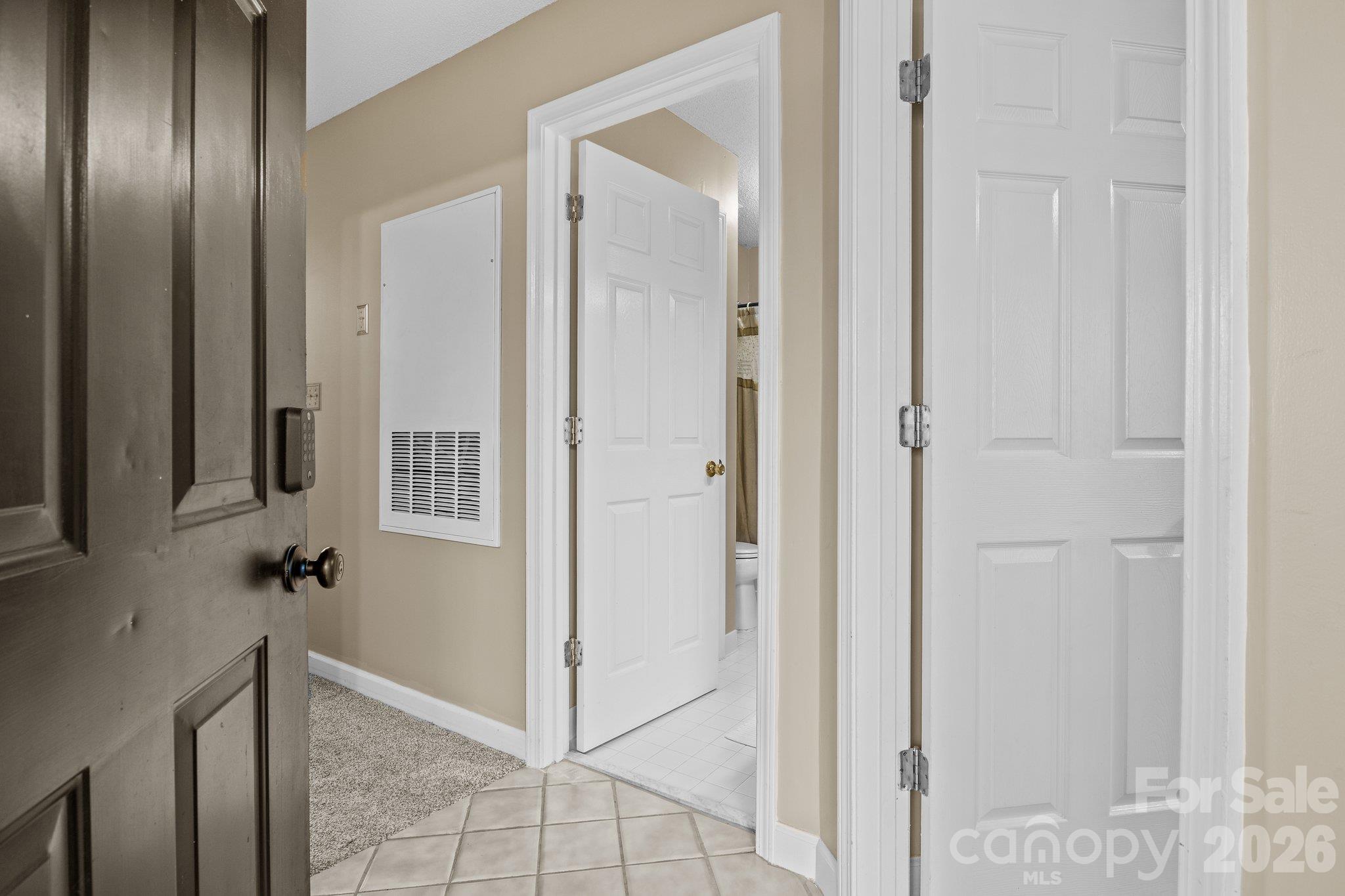 Condominium at 18669 Vineyard Point Lane, Cornelius, photo 5 of 22