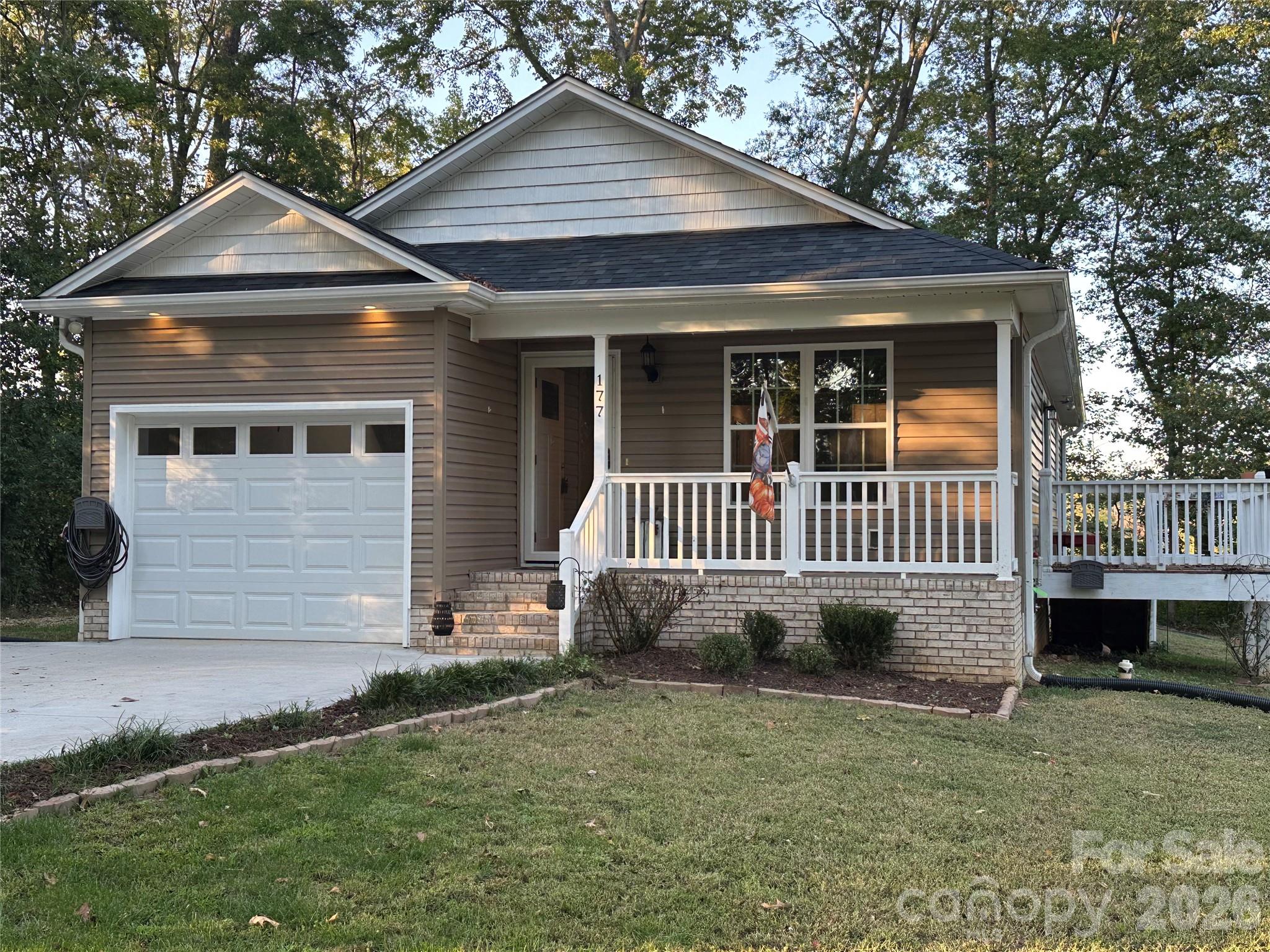 Single Family Residence at 177 Pinehaven Drive, New London, photo 2 of 44
