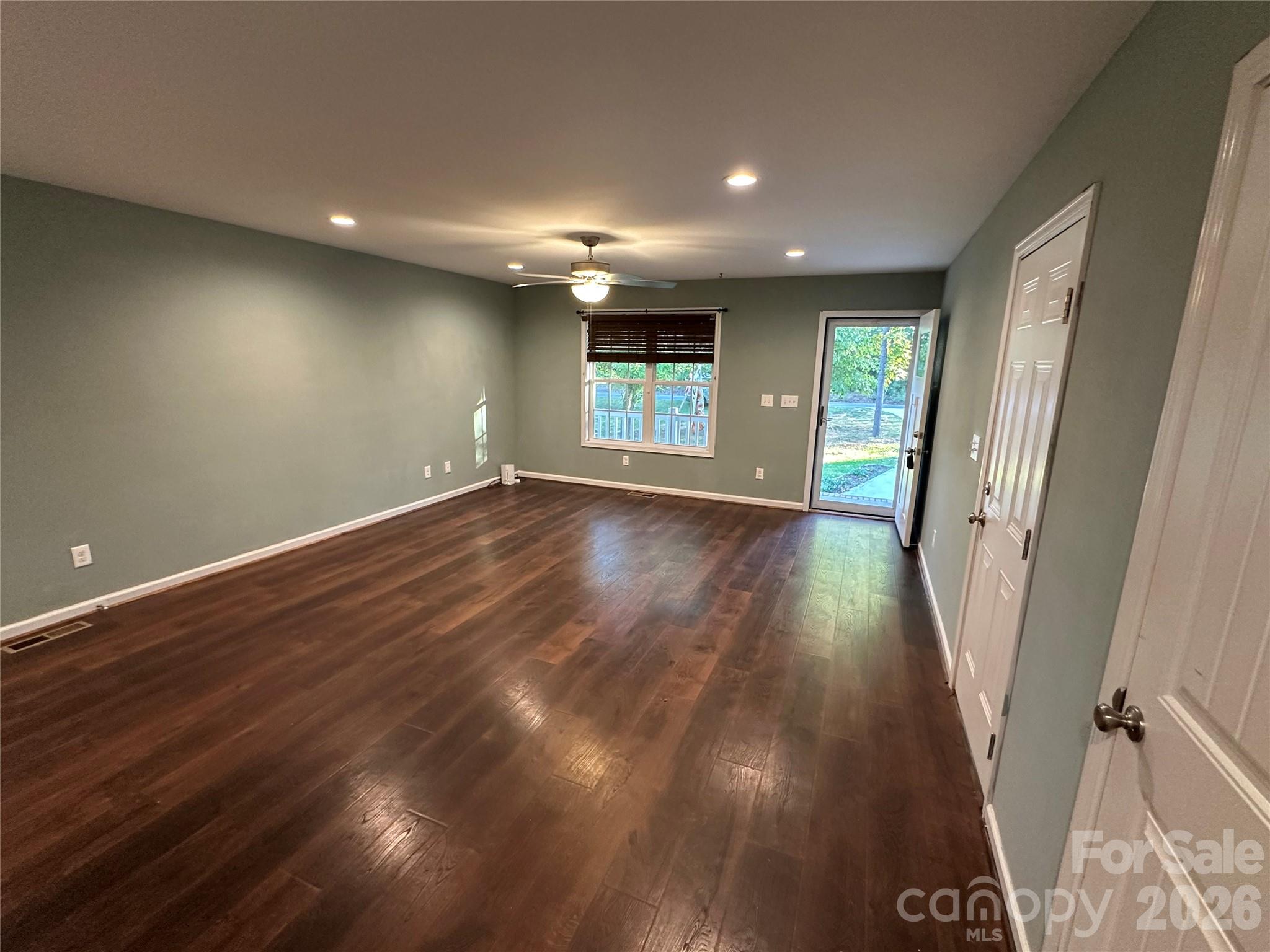 Single Family Residence at 177 Pinehaven Drive, New London, photo 5 of 44
