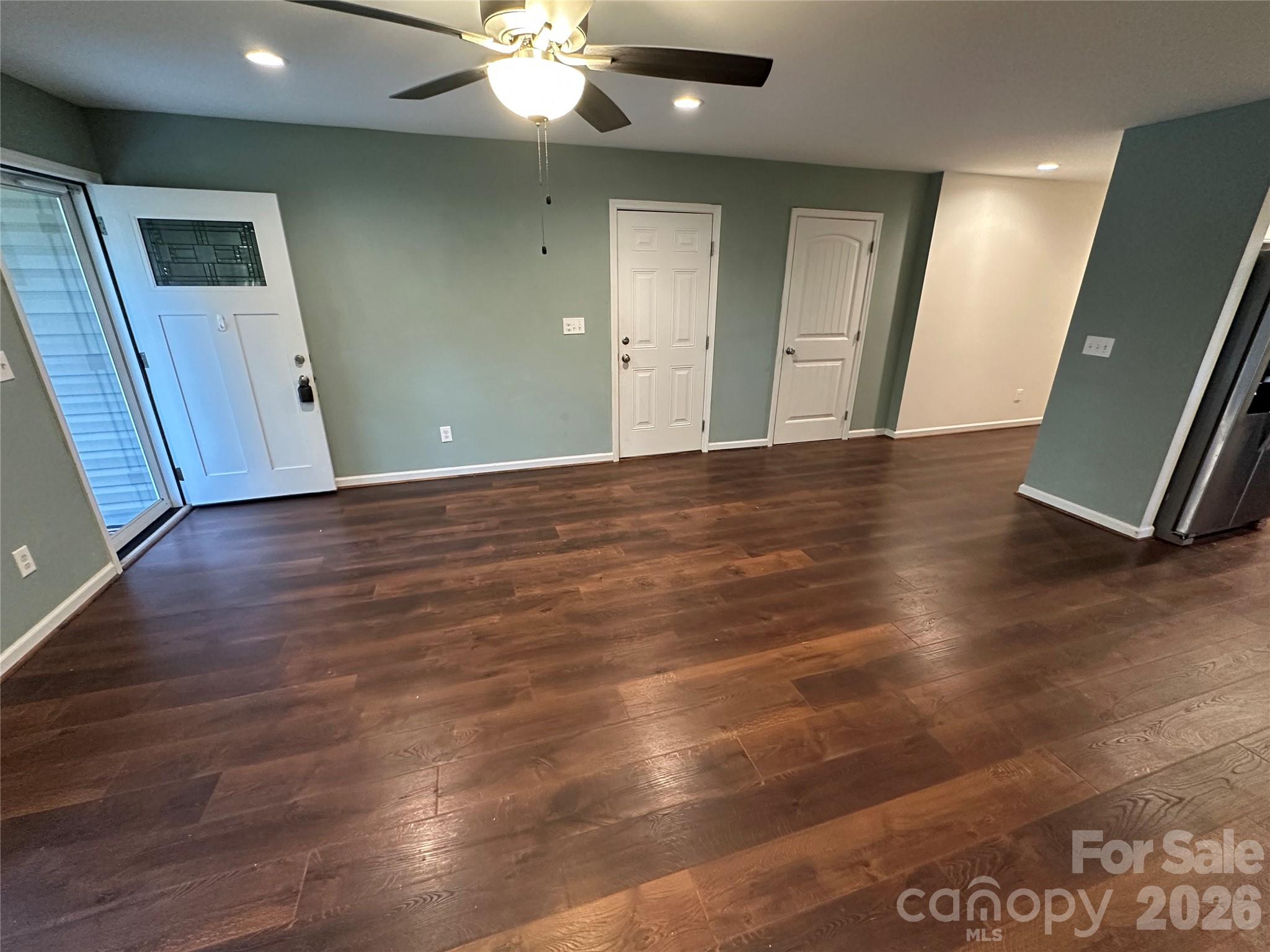 Single Family Residence at 177 Pinehaven Drive, New London, photo 6 of 44