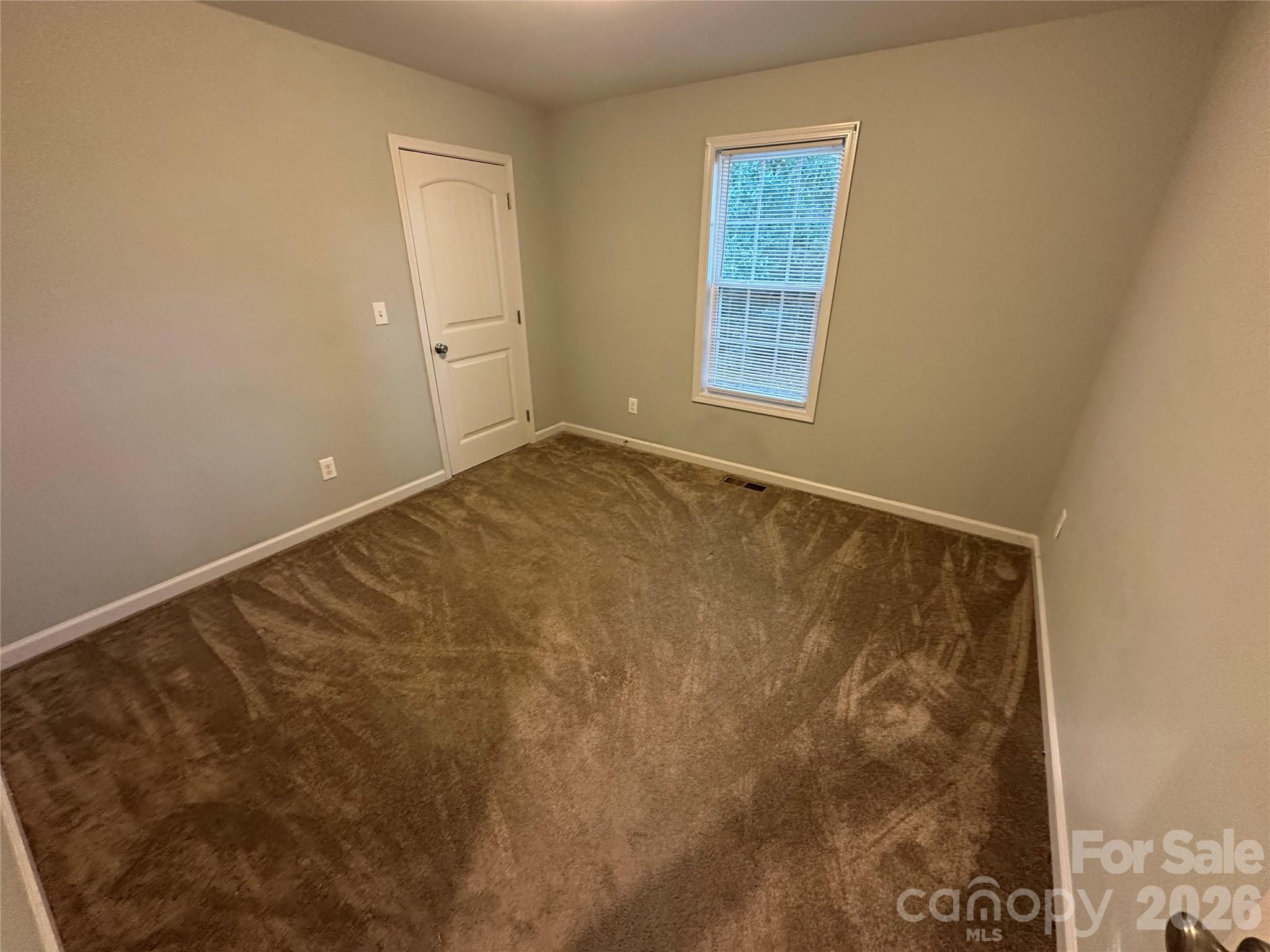 Single Family Residence at 177 Pinehaven Drive, New London, photo 12 of 44