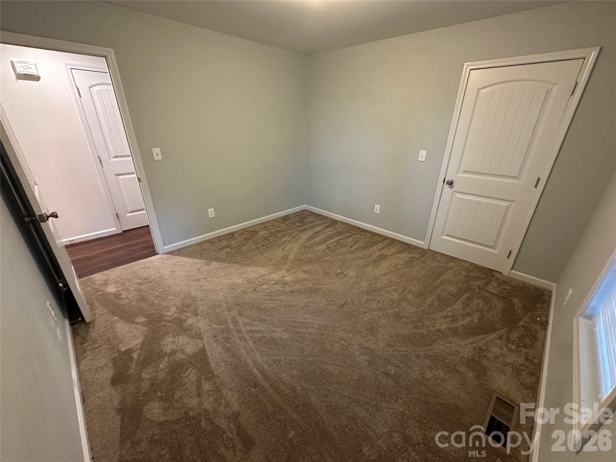 Single Family Residence at 177 Pinehaven Drive, New London, photo 13 of 44