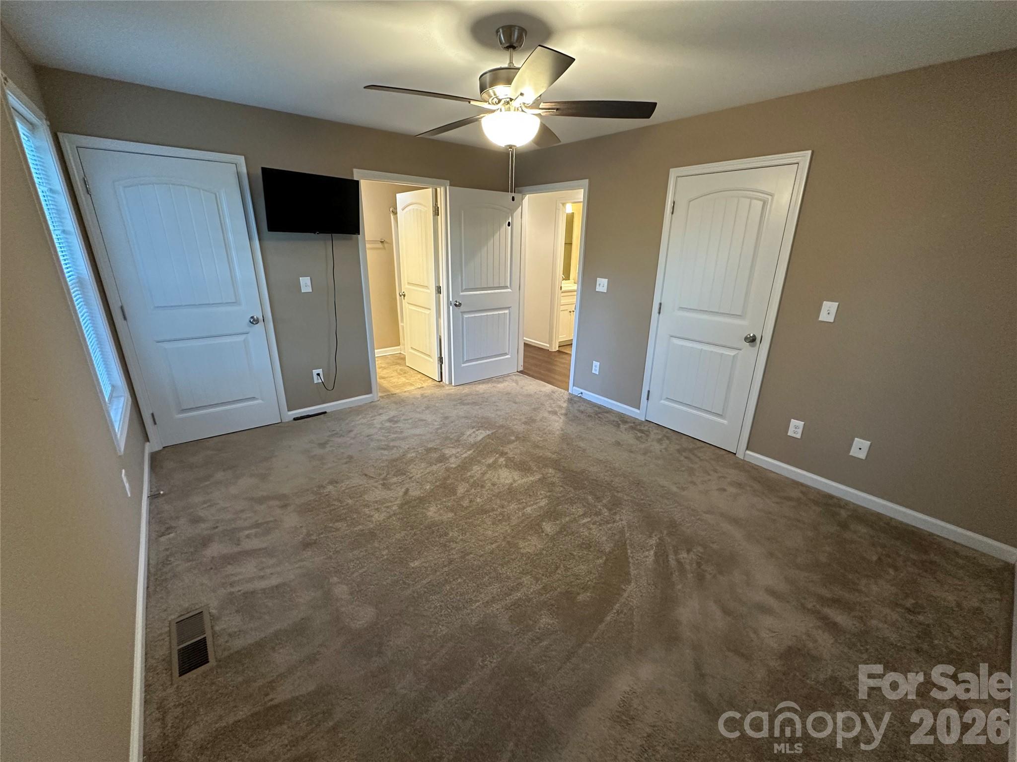 Single Family Residence at 177 Pinehaven Drive, New London, photo 19 of 44