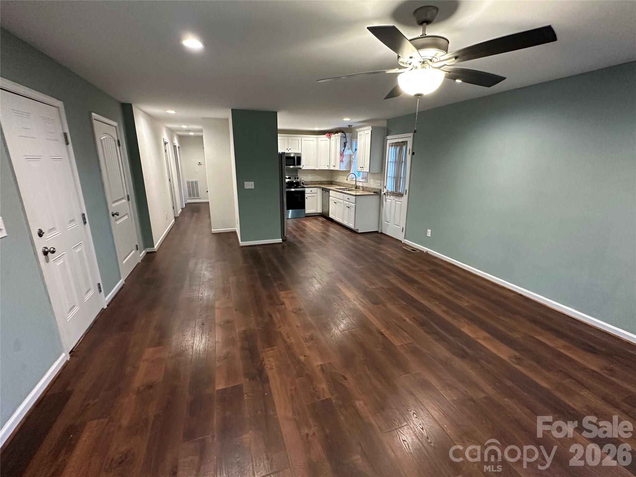 Single Family Residence at 177 Pinehaven Drive, New London, photo 26 of 44