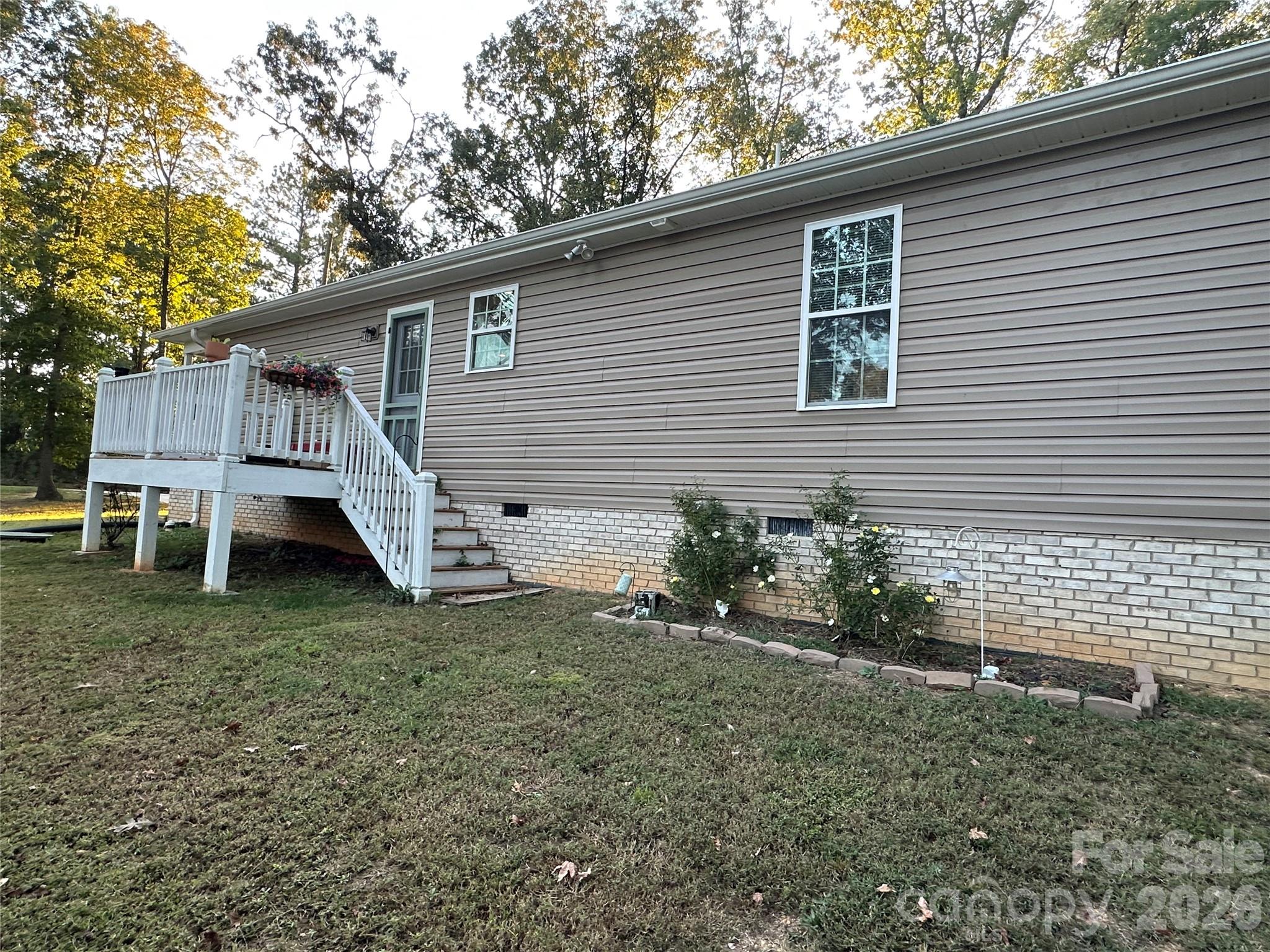 Single Family Residence at 177 Pinehaven Drive, New London, photo 33 of 44