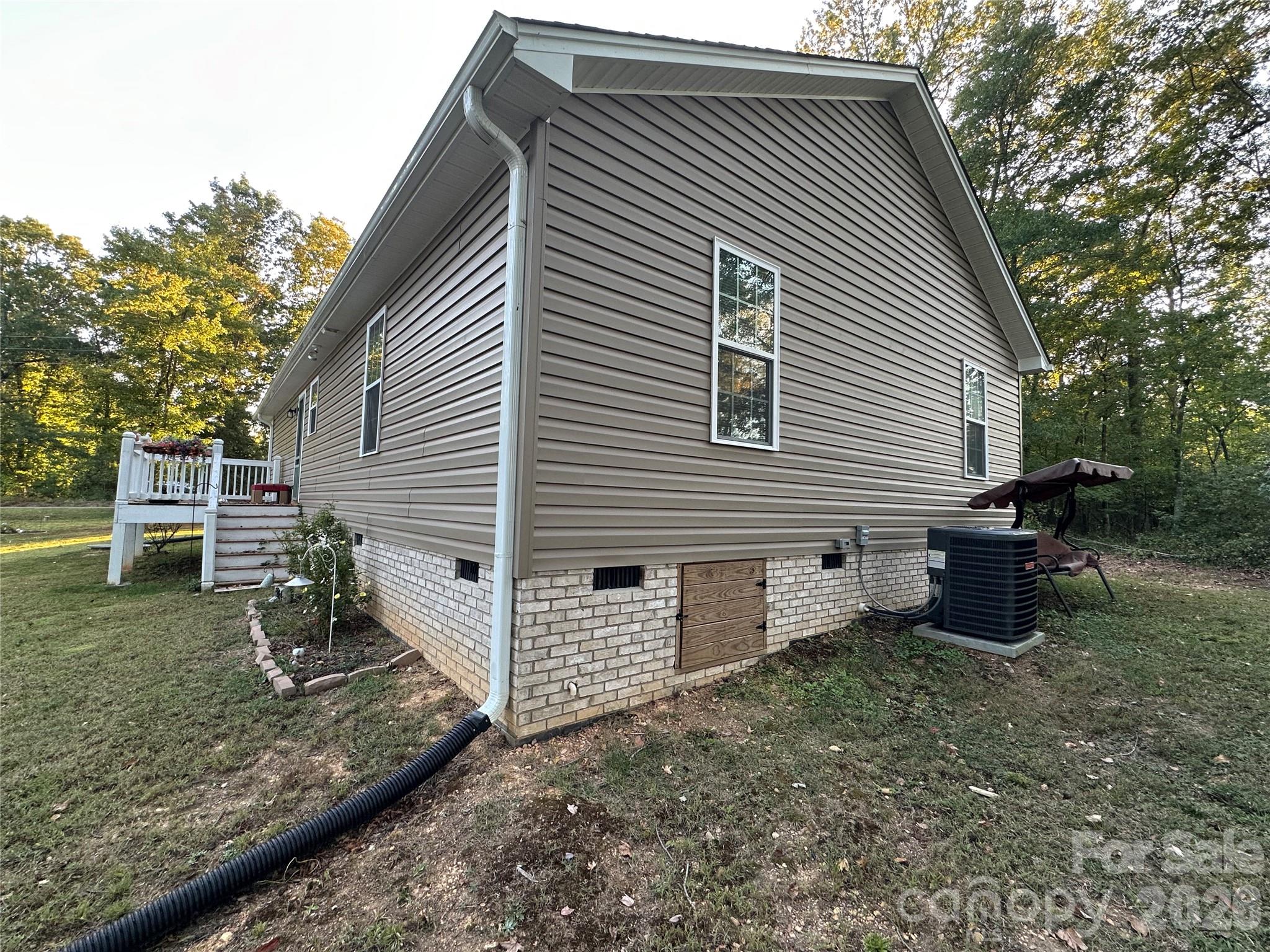 Single Family Residence at 177 Pinehaven Drive, New London, photo 34 of 44