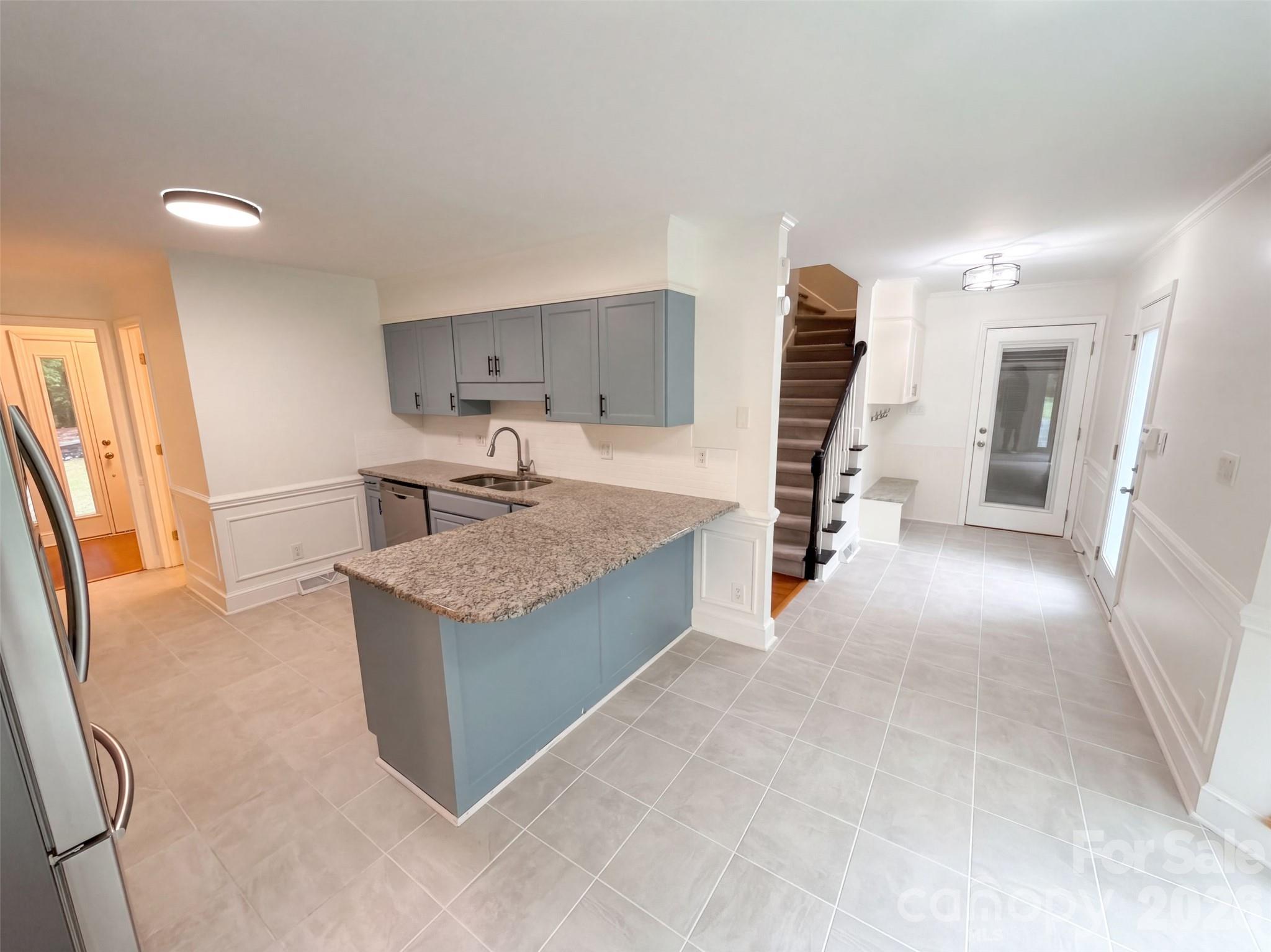 Single Family Residence at 4412 Lazy Drive, Charlotte, photo 6 of 45