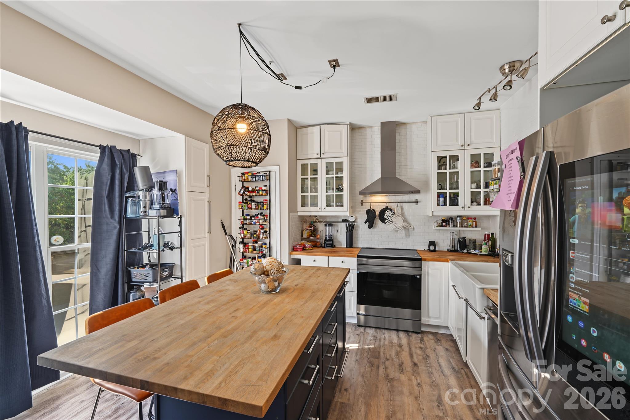 Single Family Residence at 2126 Midnight Blue Lane, Fort Mill, photo 10 of 17