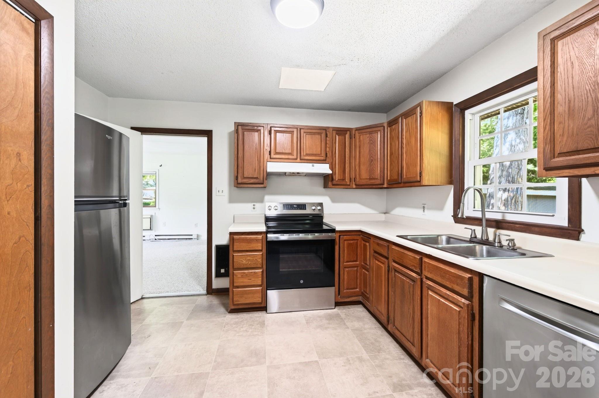 Stainless Steel Appliances - 340 Genesis Circle, Black Mountain