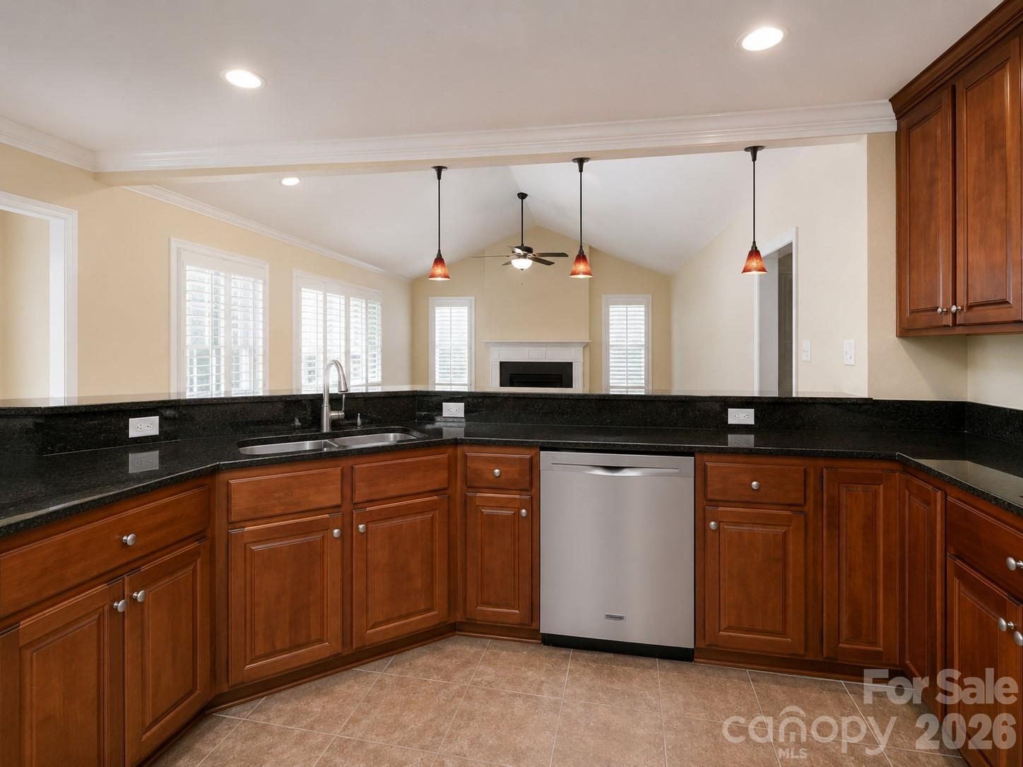 Kitchen - 587 Marigold Drive, Kannapolis