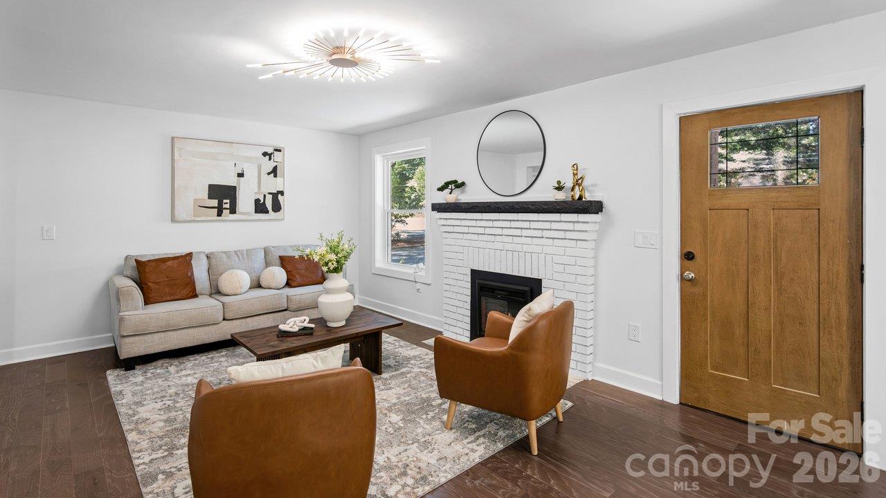Single Family Residence at 4115 Sharon Amity Road, Charlotte, photo 3 of 29