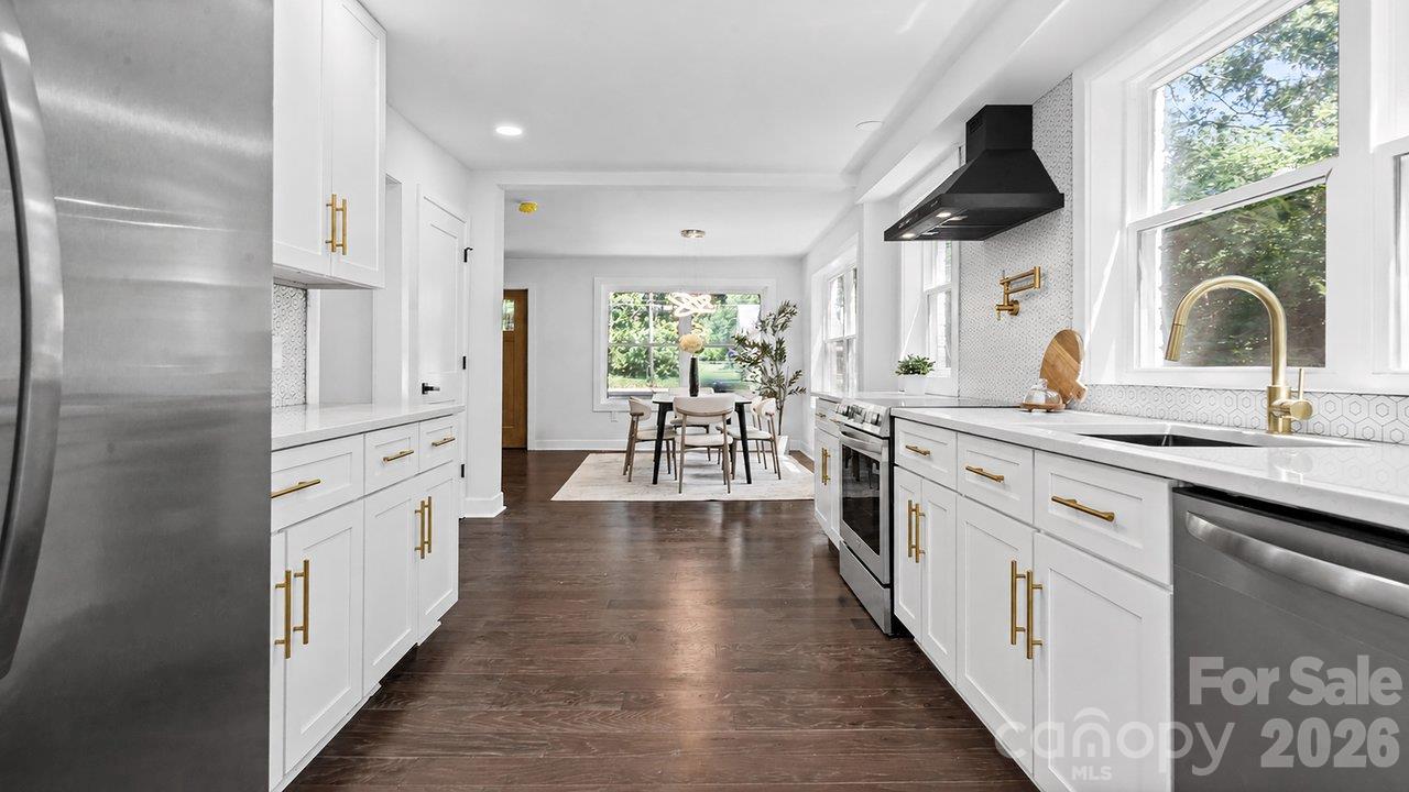 Single Family Residence at 4115 Sharon Amity Road, Charlotte, photo 13 of 29
