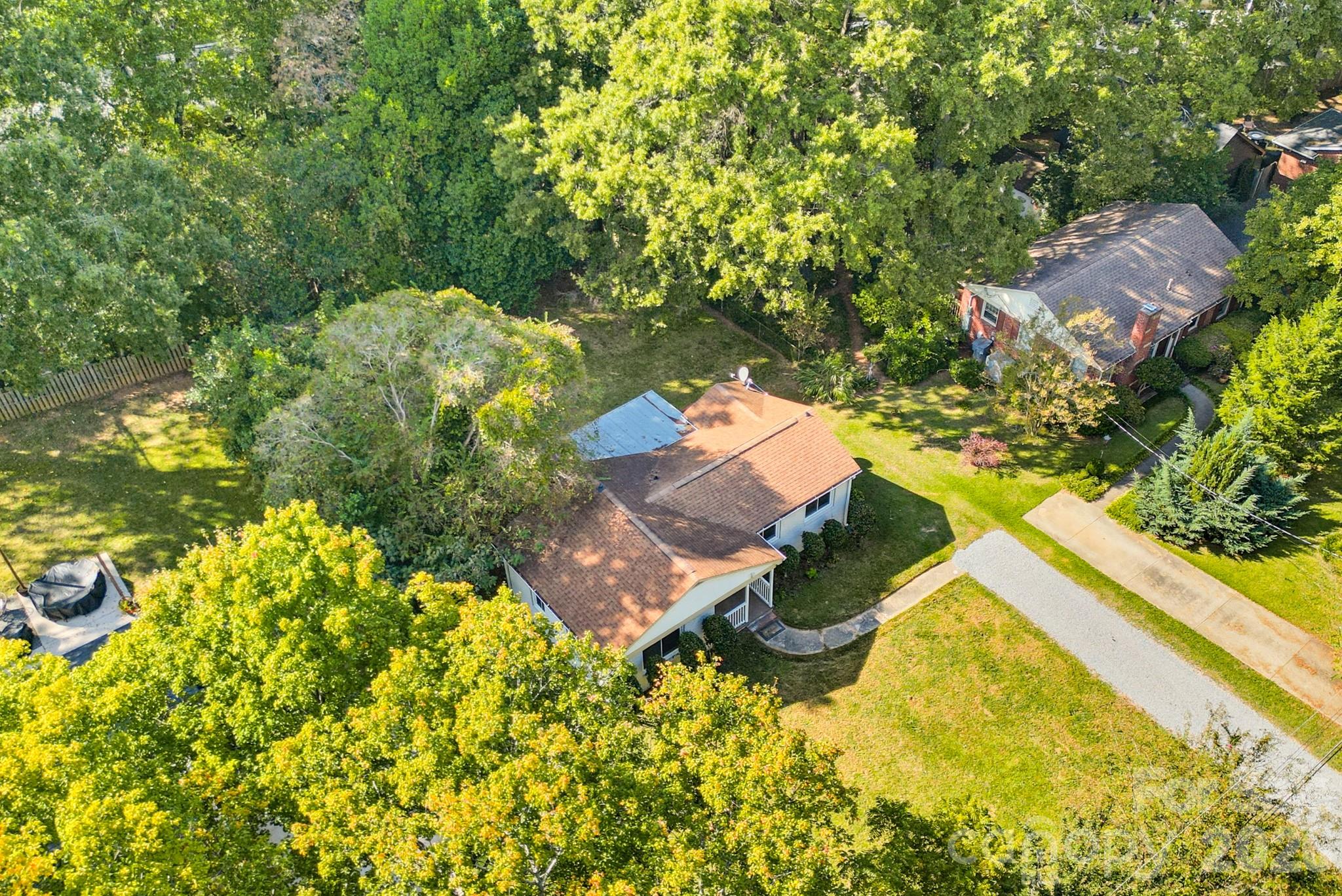 Single Family Residence at 1733 Merry Oaks Road, Charlotte, photo 41 of 44