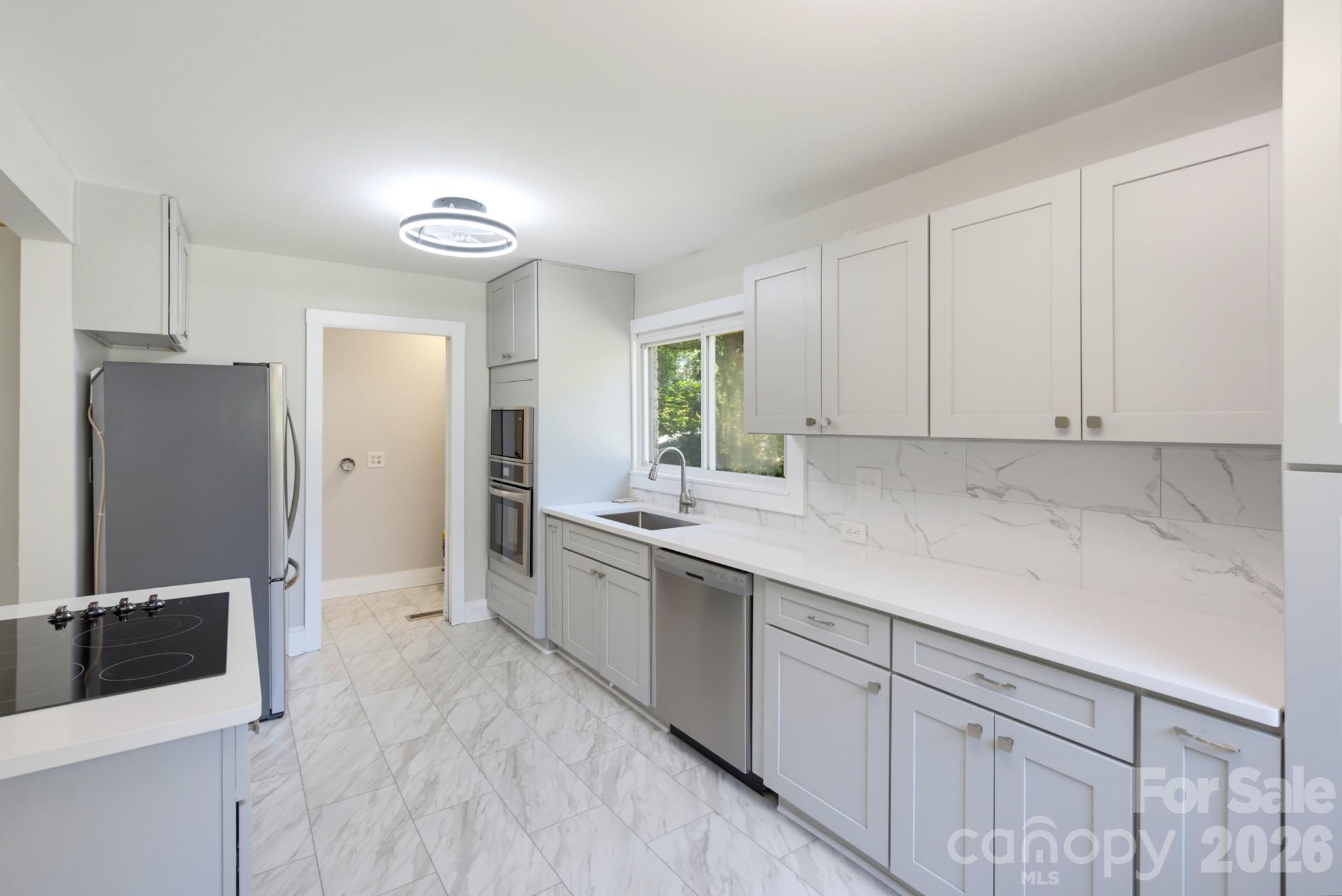 Single Family Residence at 1733 Merry Oaks Road, Charlotte, photo 12 of 44