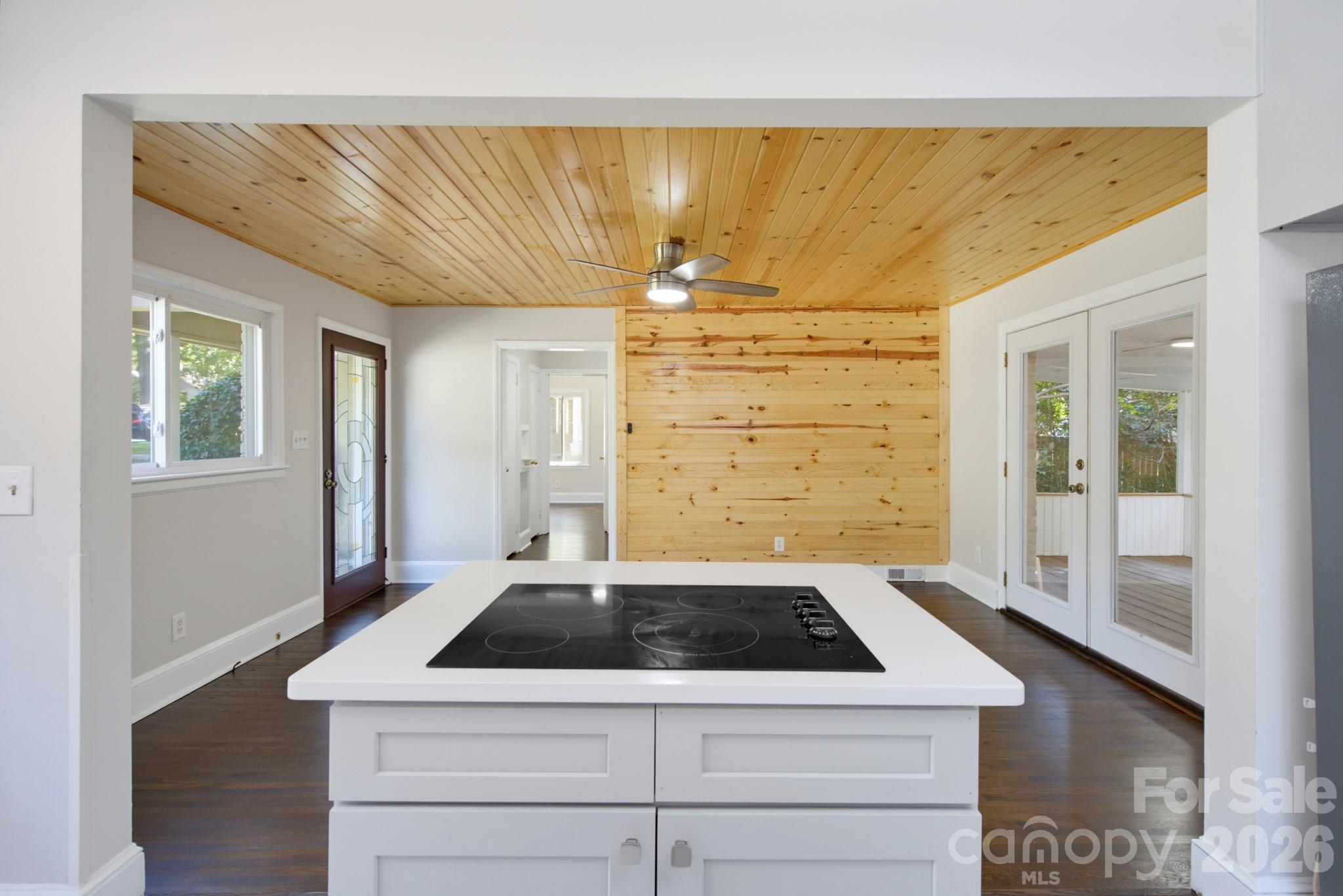 Single Family Residence at 1733 Merry Oaks Road, Charlotte, photo 19 of 44