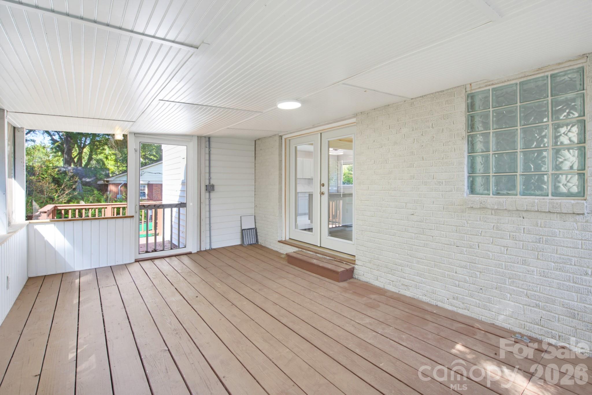 Single Family Residence at 1733 Merry Oaks Road, Charlotte, photo 22 of 44