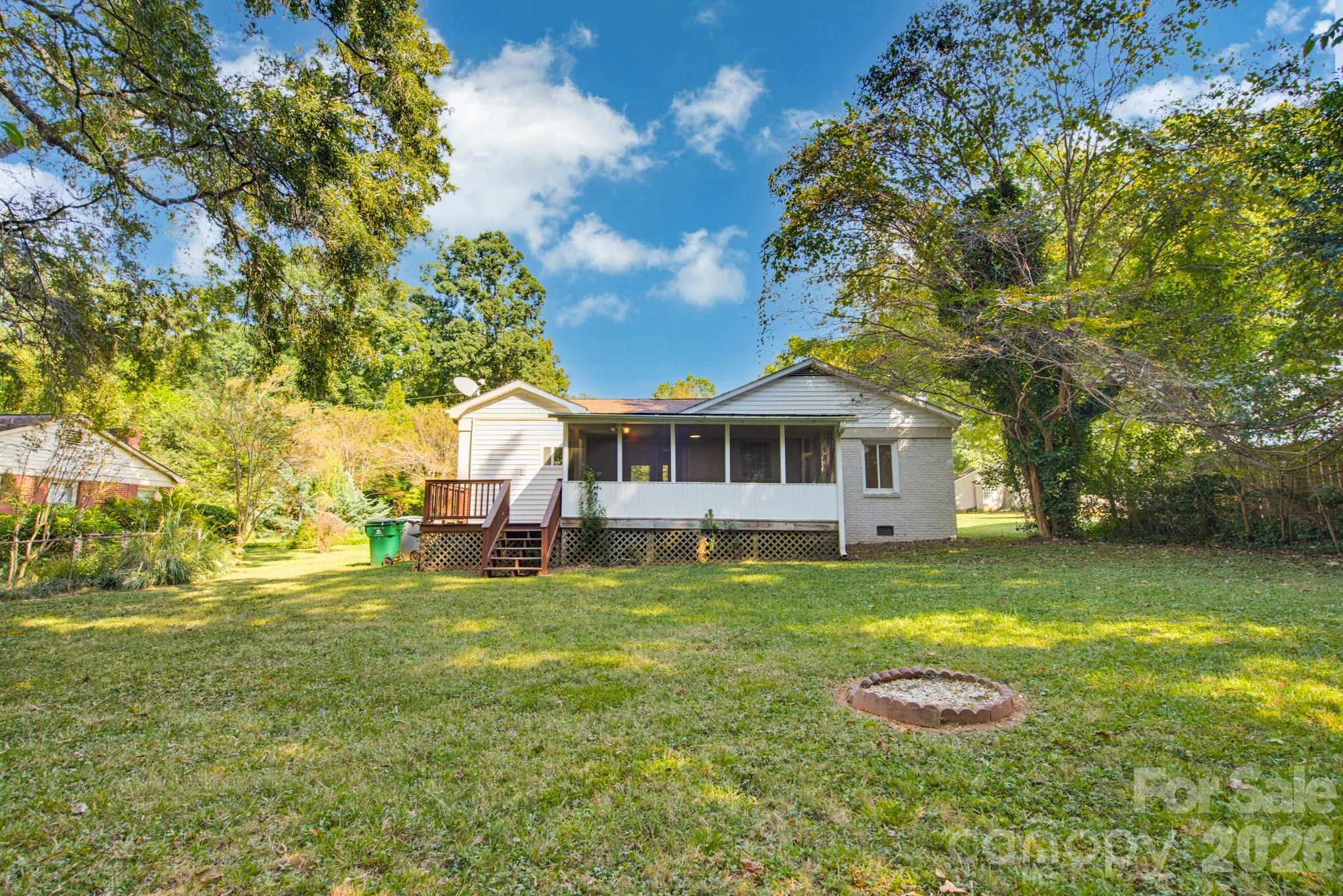 Single Family Residence at 1733 Merry Oaks Road, Charlotte, photo 40 of 44