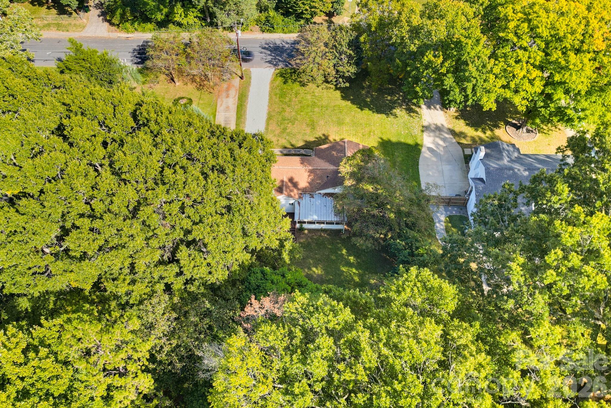 Single Family Residence at 1733 Merry Oaks Road, Charlotte, photo 43 of 44