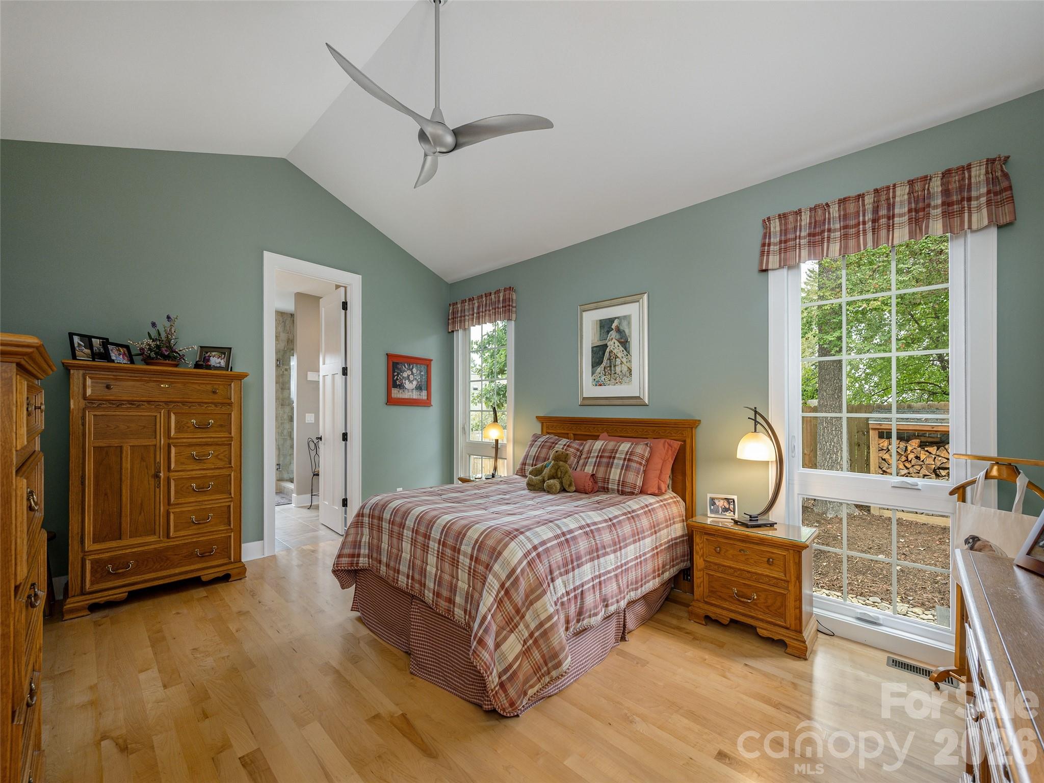 Single Family Residence at 8 Broadmoor Drive, Arden, photo 18 of 31