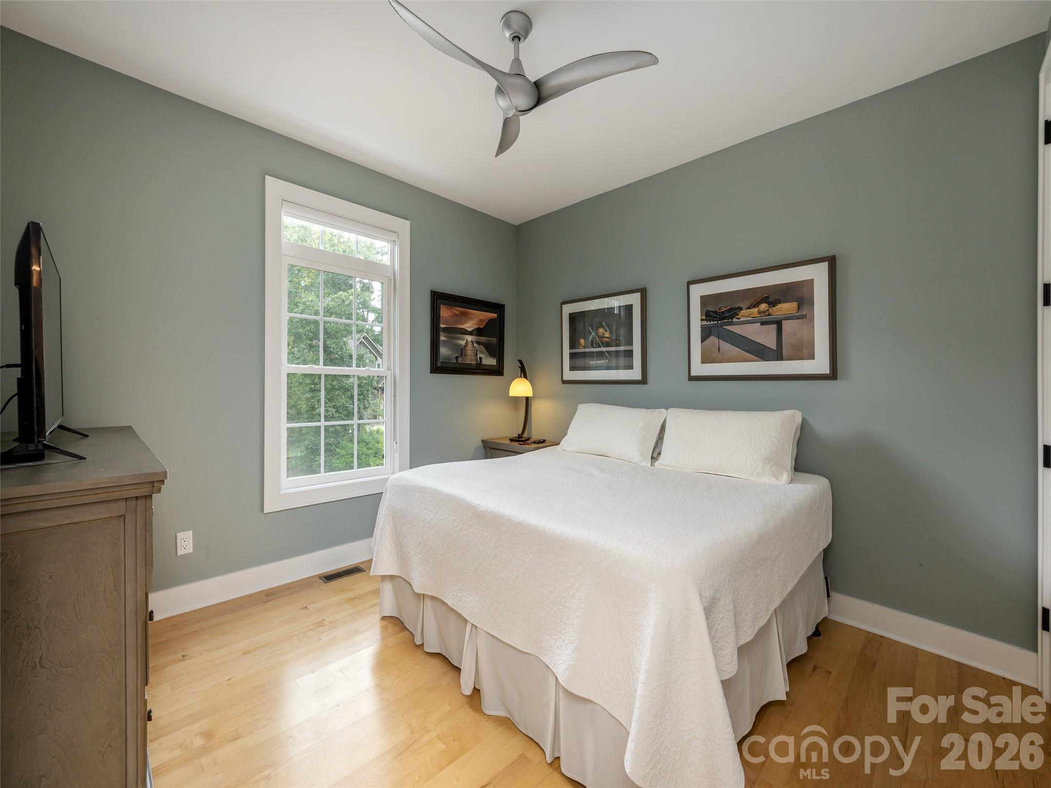 Single Family Residence at 8 Broadmoor Drive, Arden, photo 23 of 31