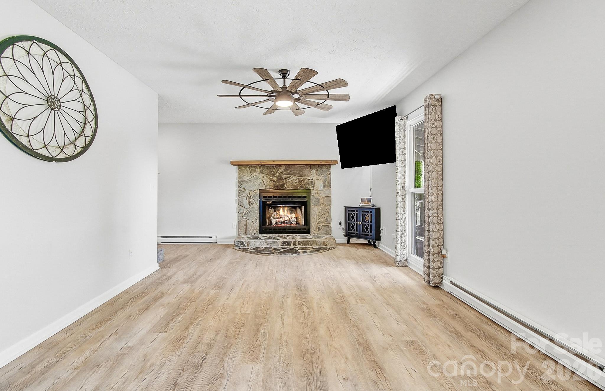 Single Family Residence at 2131 Coleman Mountain Road, Waynesville, photo 6 of 45